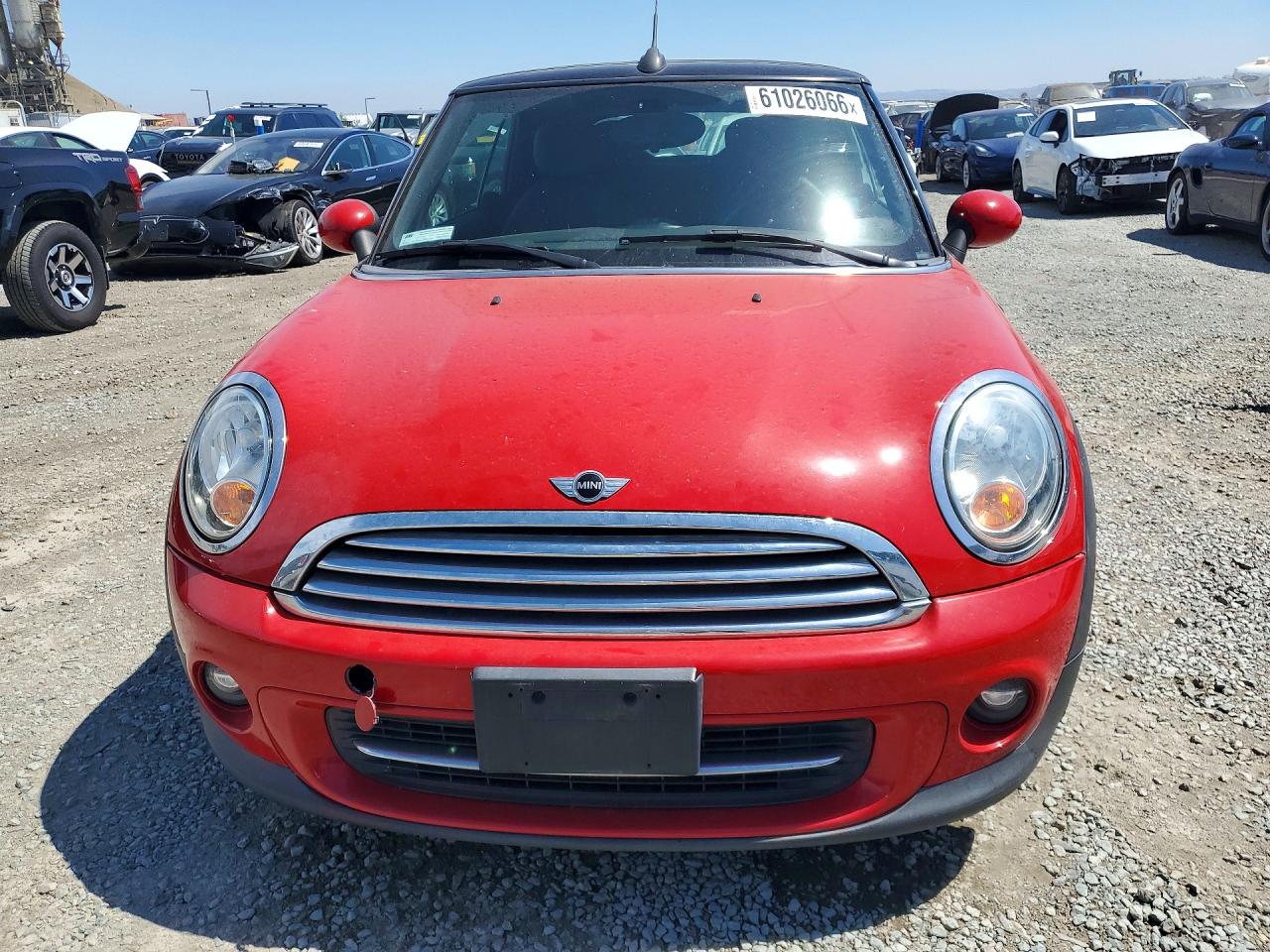 2015 Mini Cooper Red vin: WMWZN3C57FT862136
