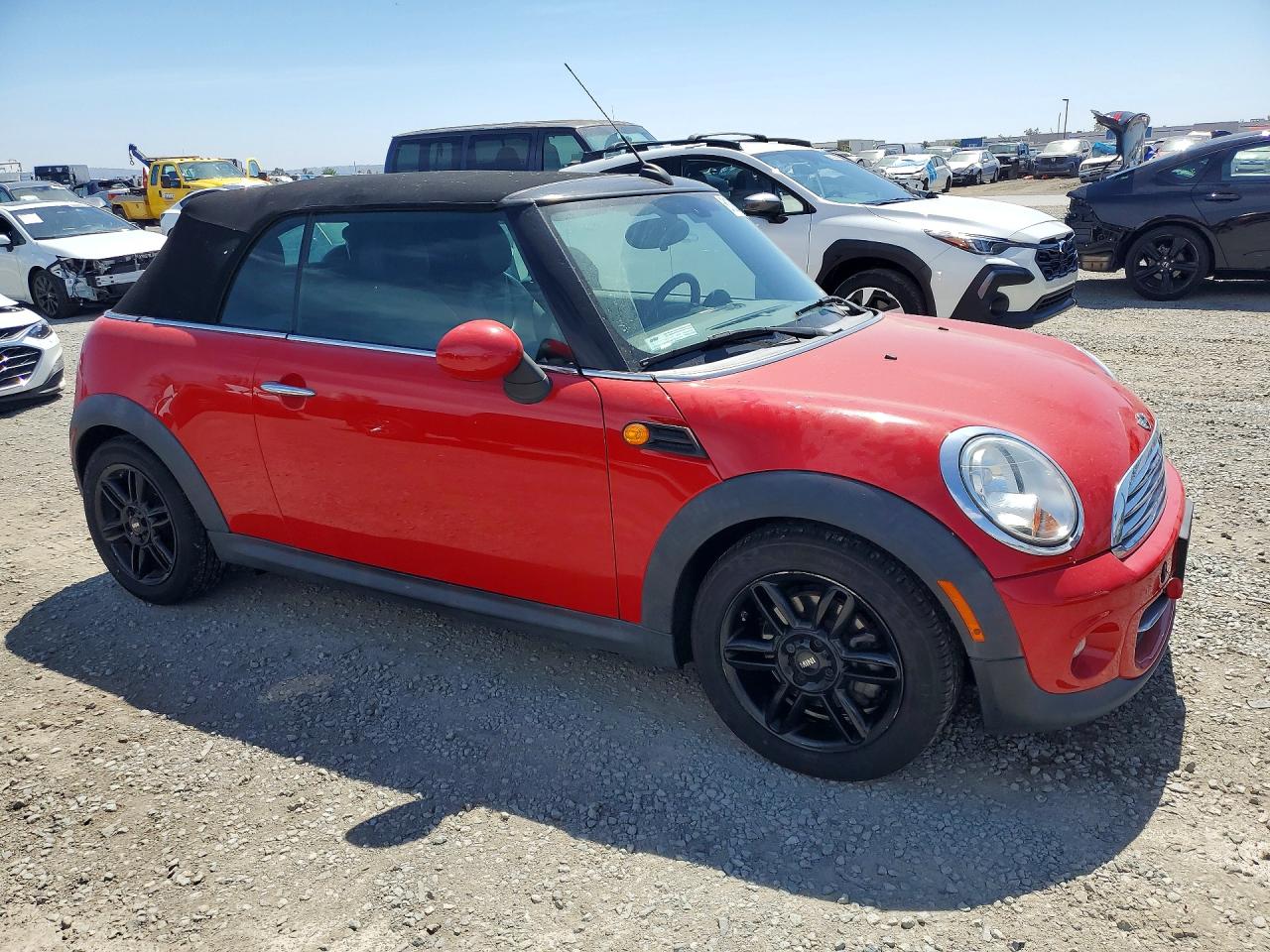 2015 Mini Cooper Red vin: WMWZN3C57FT862136