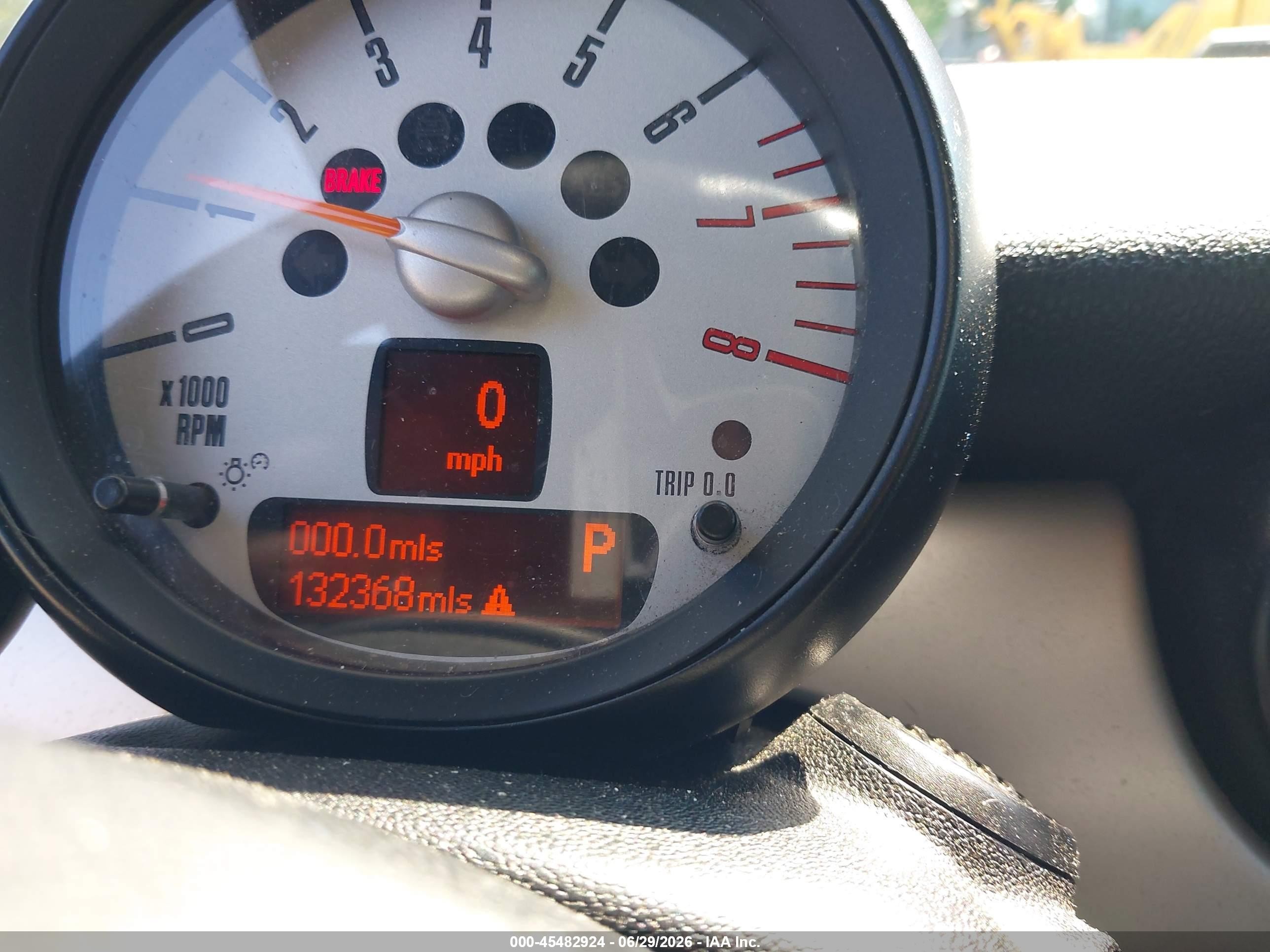 2013 Mini Convertible Cooper Orange vin: WMWZN3C58DT568113