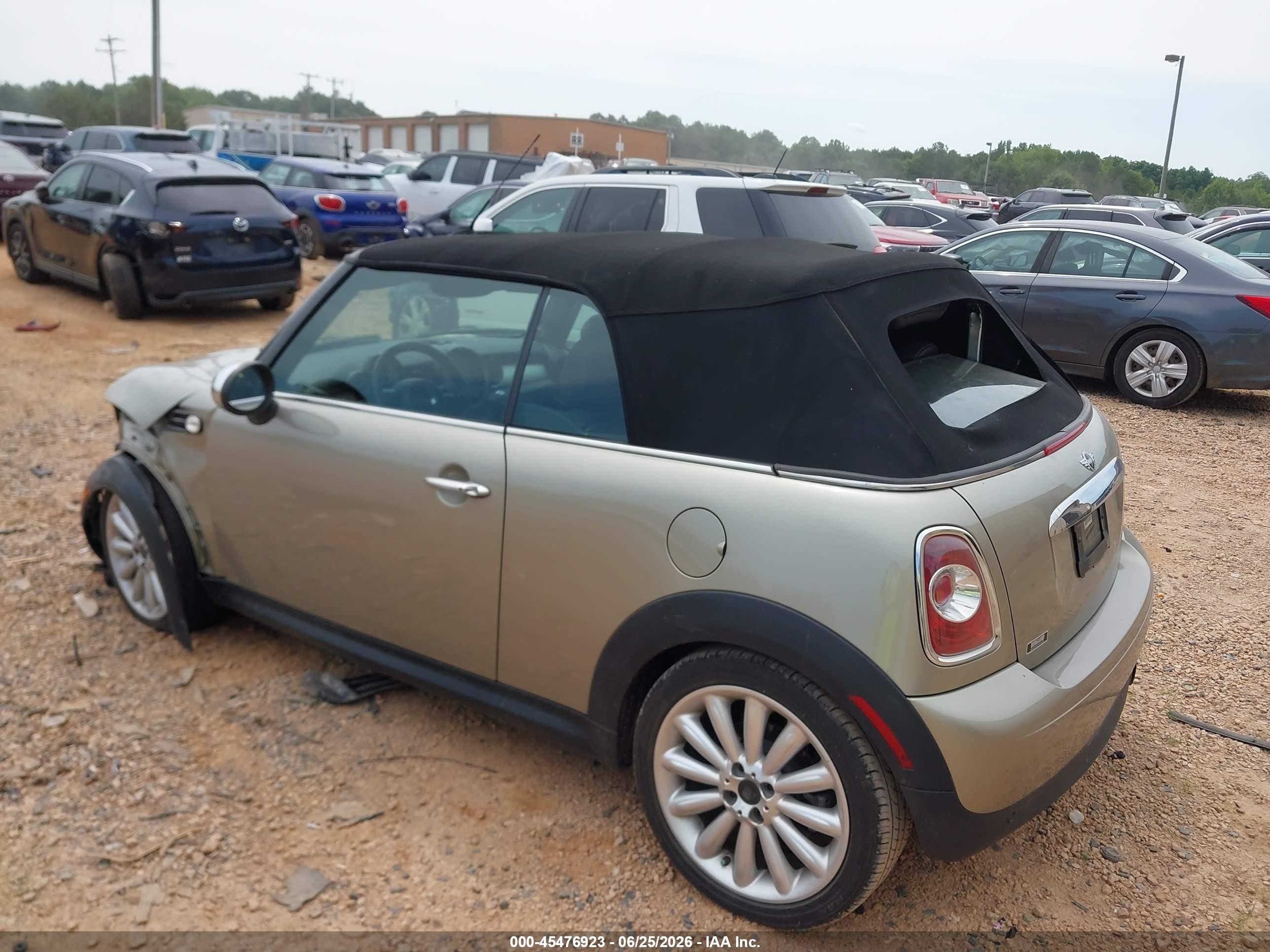 2011 Mini Cooper   Бежевый vin: WMWZN3C59BTZ78187