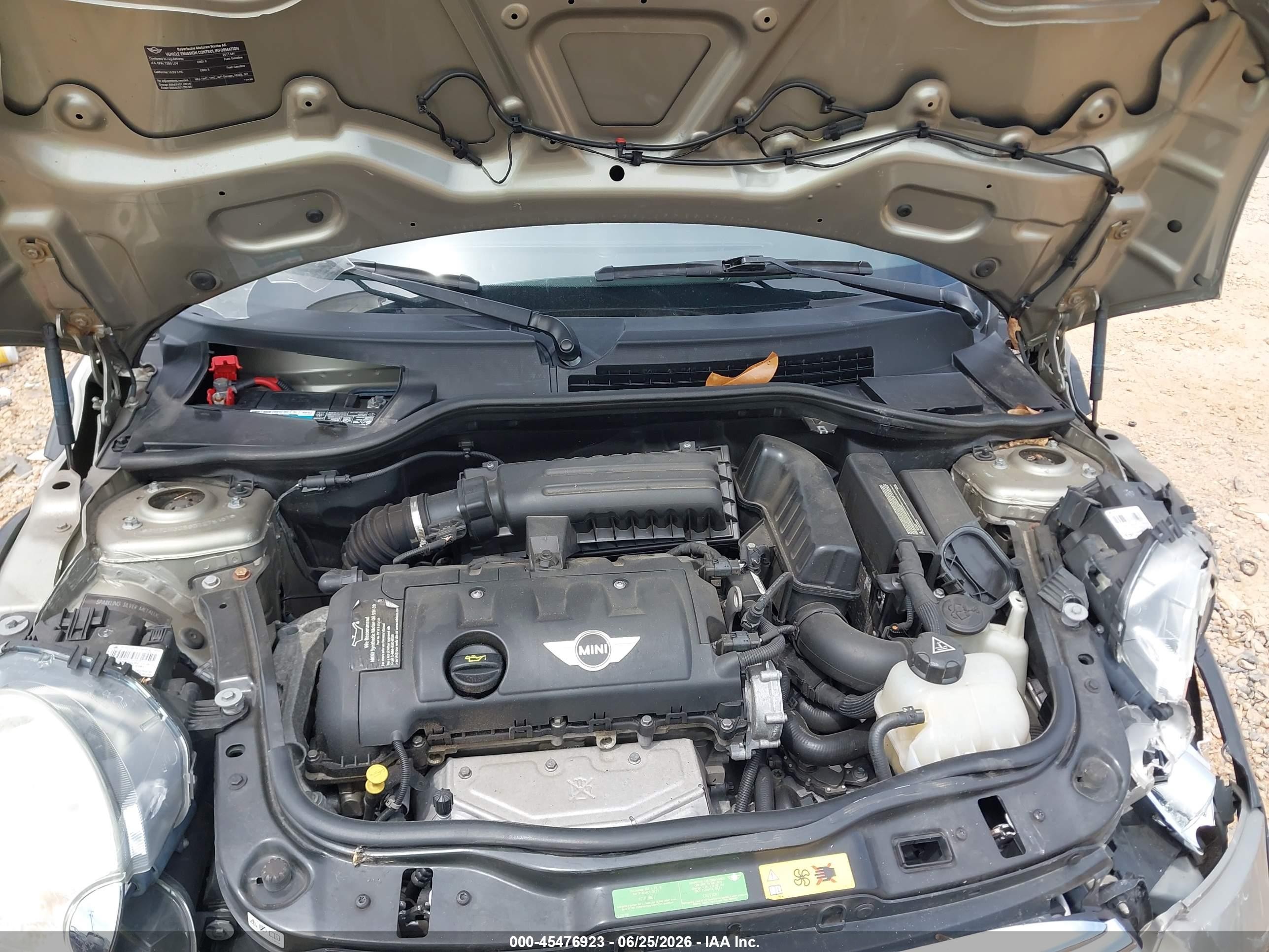 2011 Mini Cooper   Бежевый vin: WMWZN3C59BTZ78187