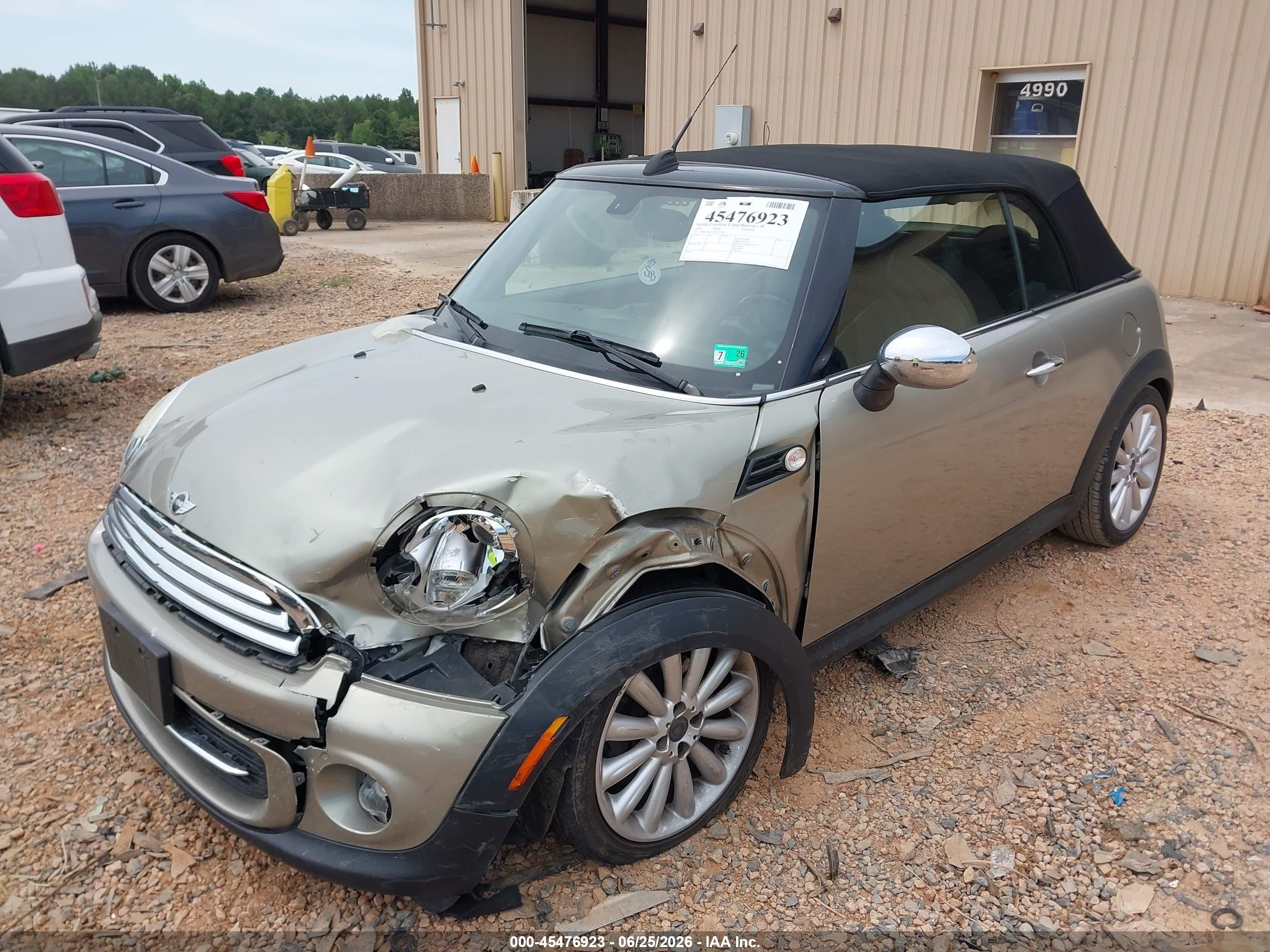 2011 Mini Cooper   Бежевый vin: WMWZN3C59BTZ78187