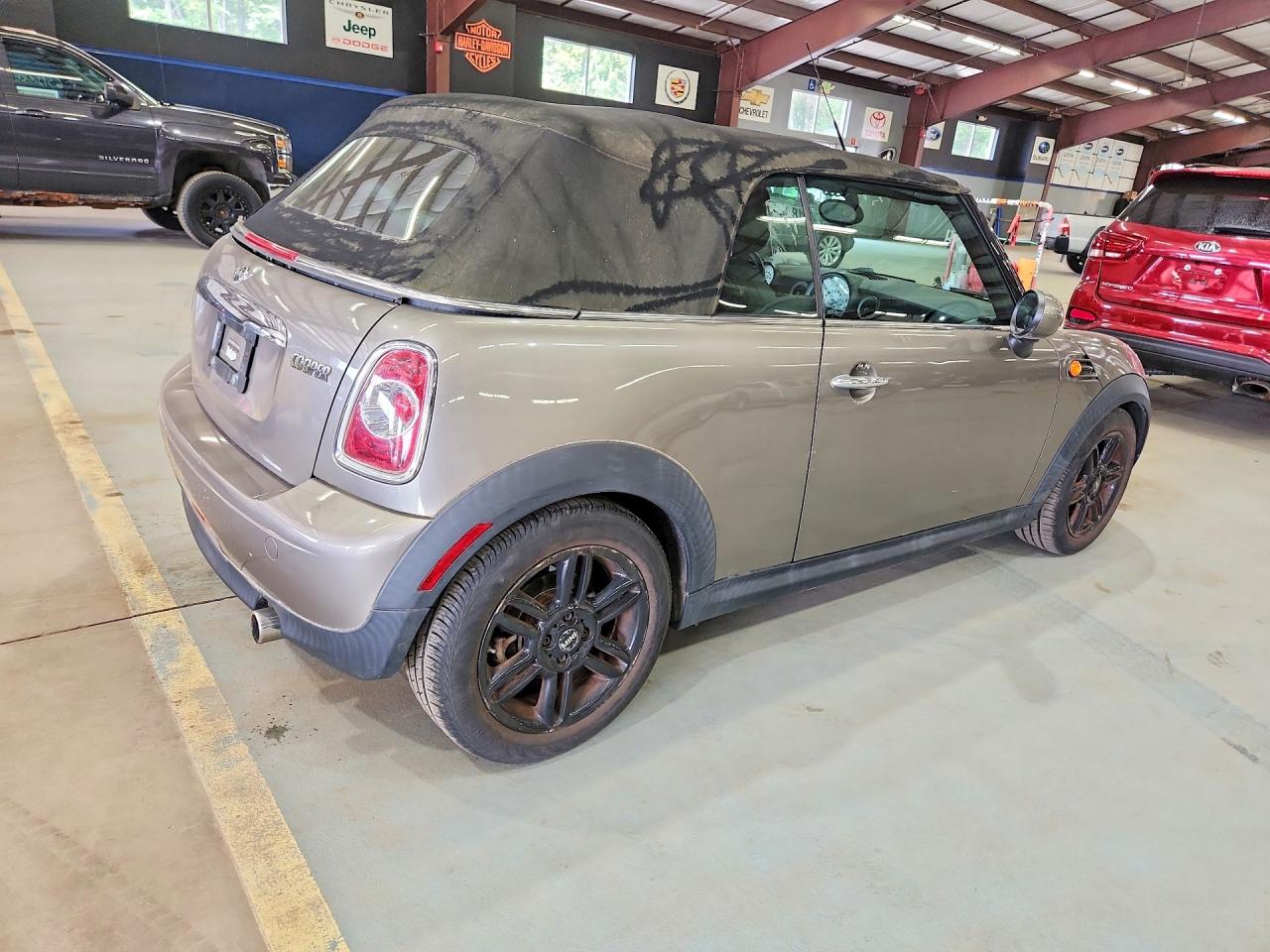 2012 Mini Cooper Brown vin: WMWZN3C59CT265551