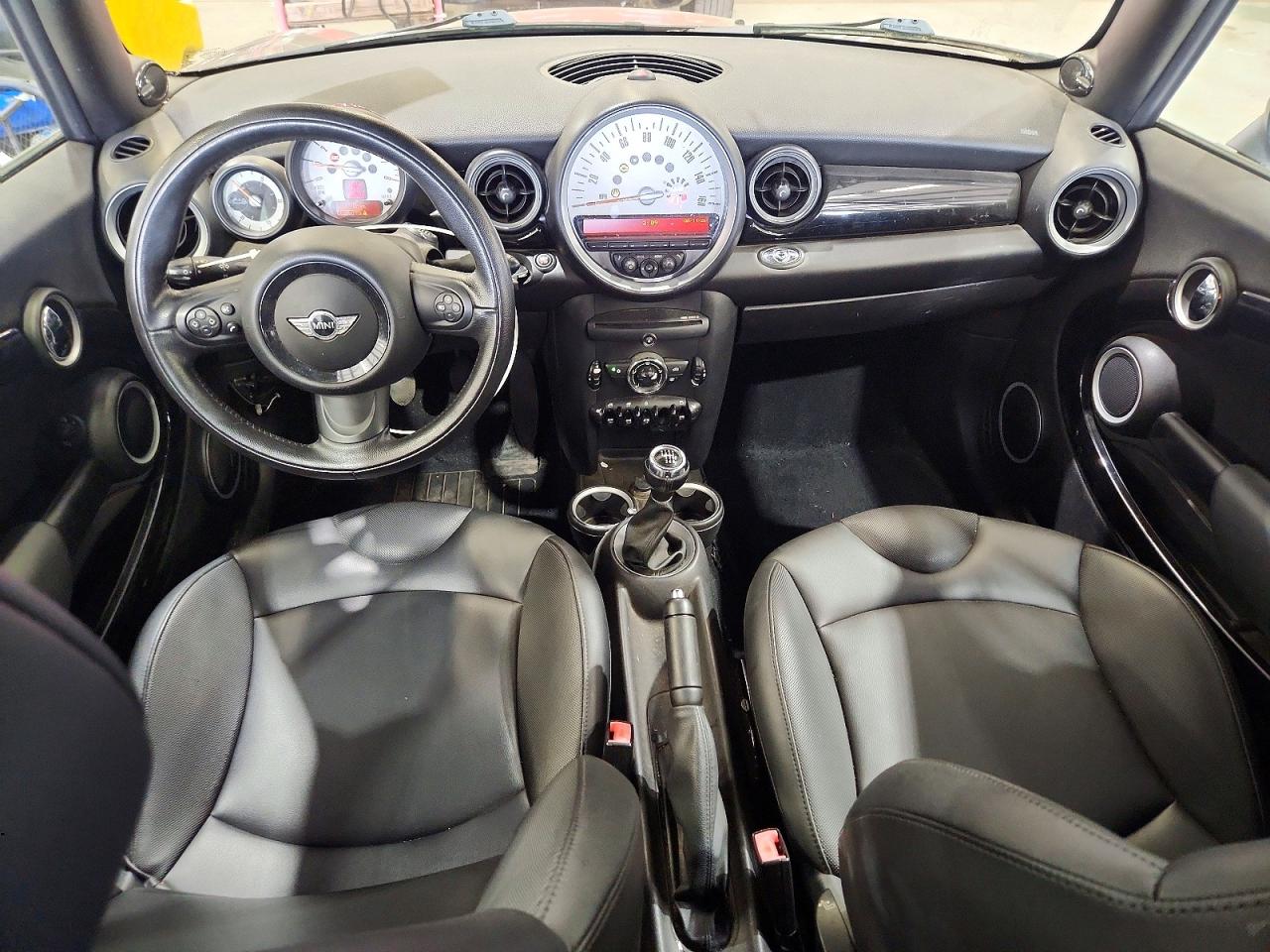 2012 Mini Cooper Brown vin: WMWZN3C59CT265551