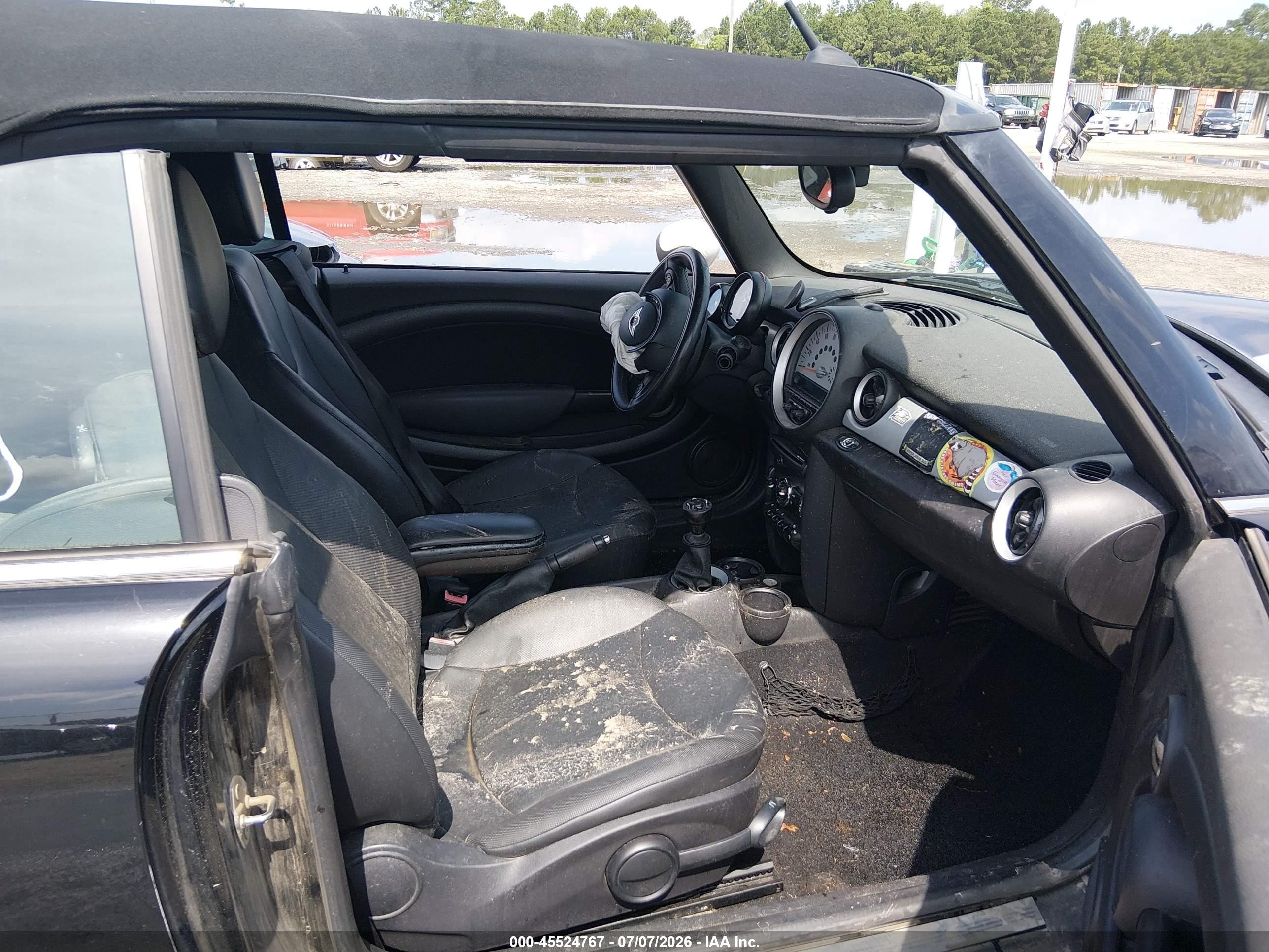 2014 Mini Convertible Cooper Black vin: WMWZN3C5XET266386