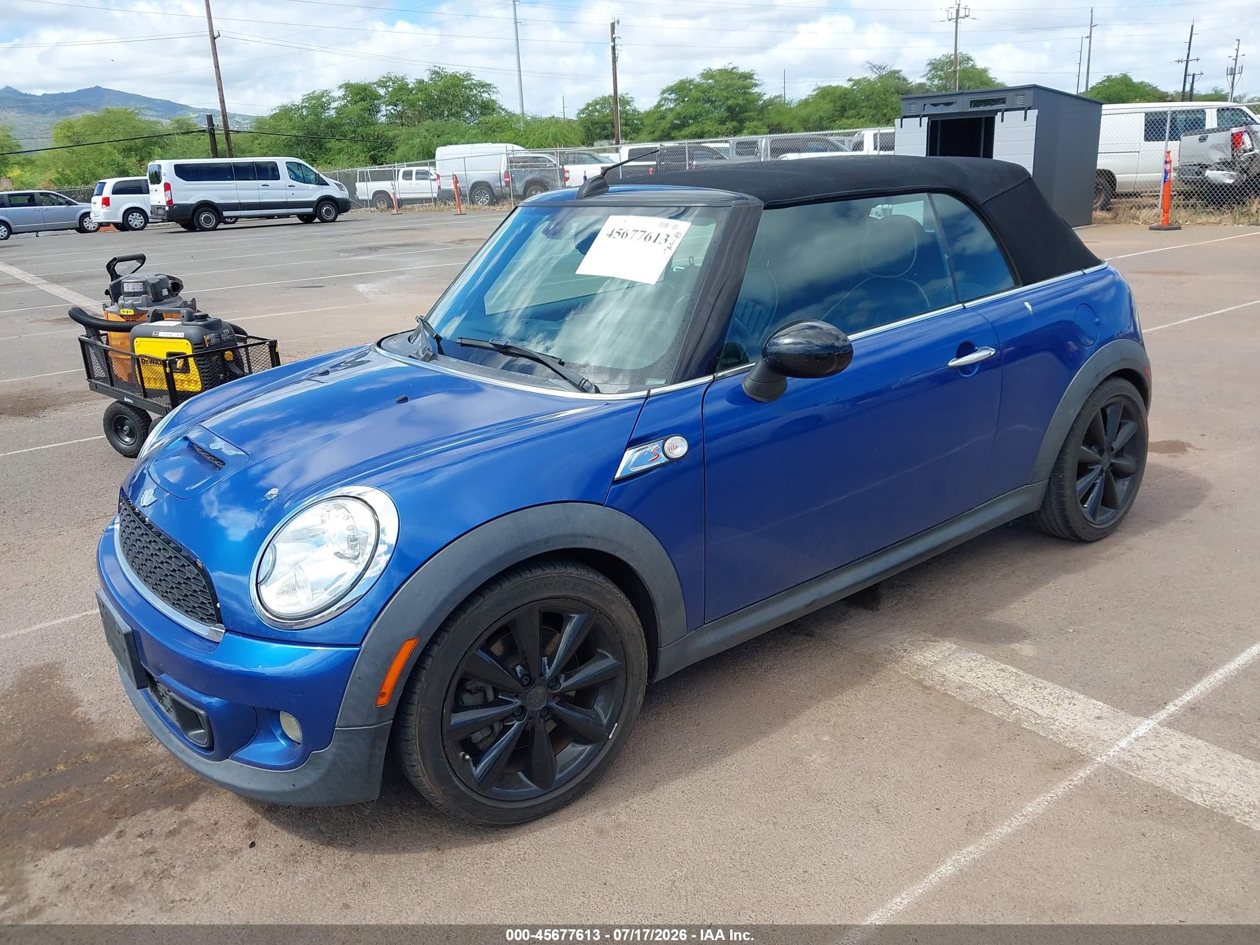 2013 Mini Convertible Cooper S Blue vin: WMWZP3C50DT551140