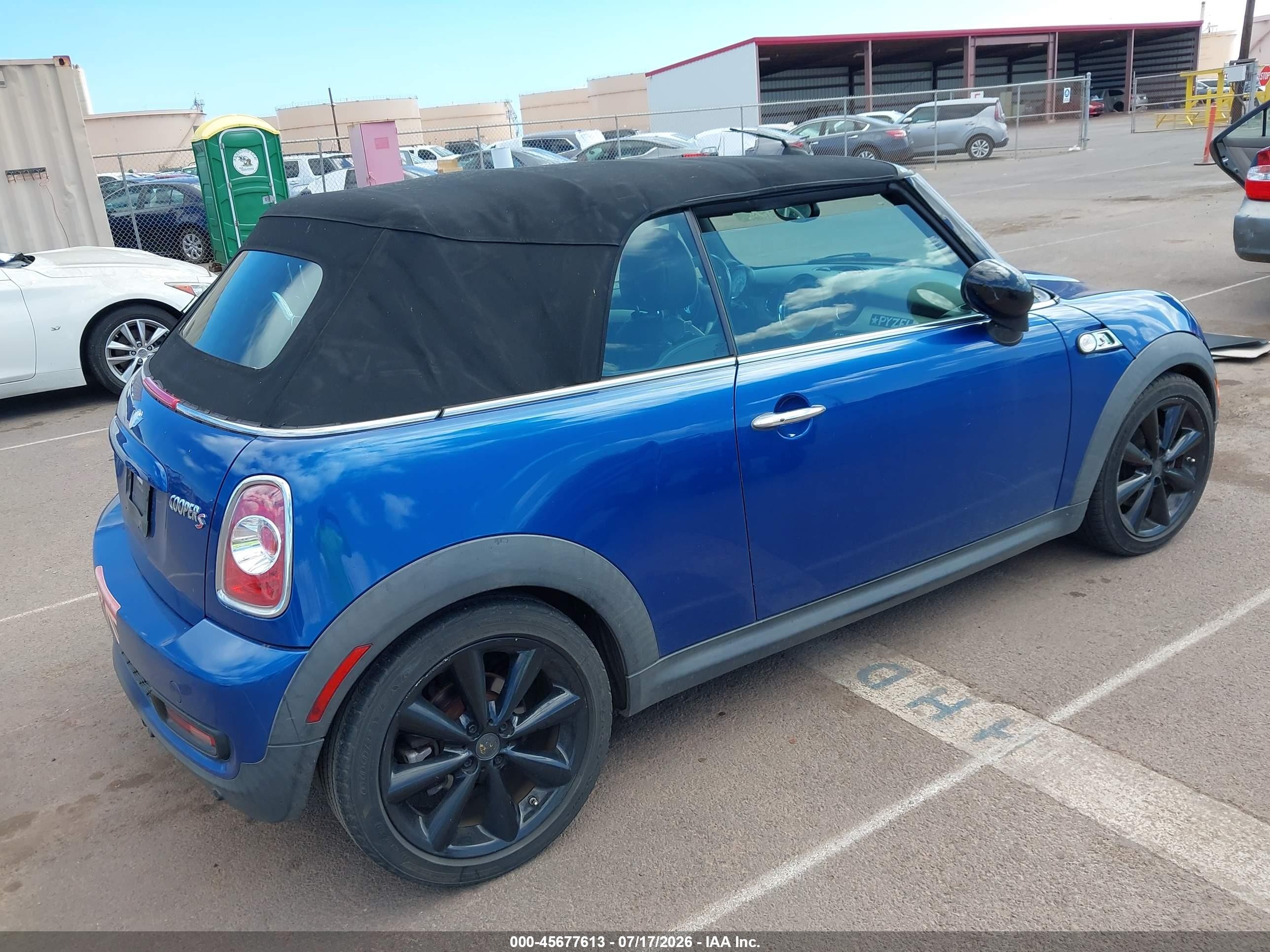 2013 Mini Convertible Cooper S Blue vin: WMWZP3C50DT551140