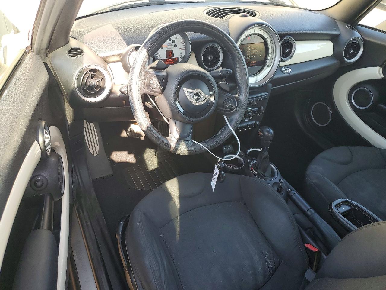 2013 Mini Cooper S Beige vin: WMWZP3C50DT705538