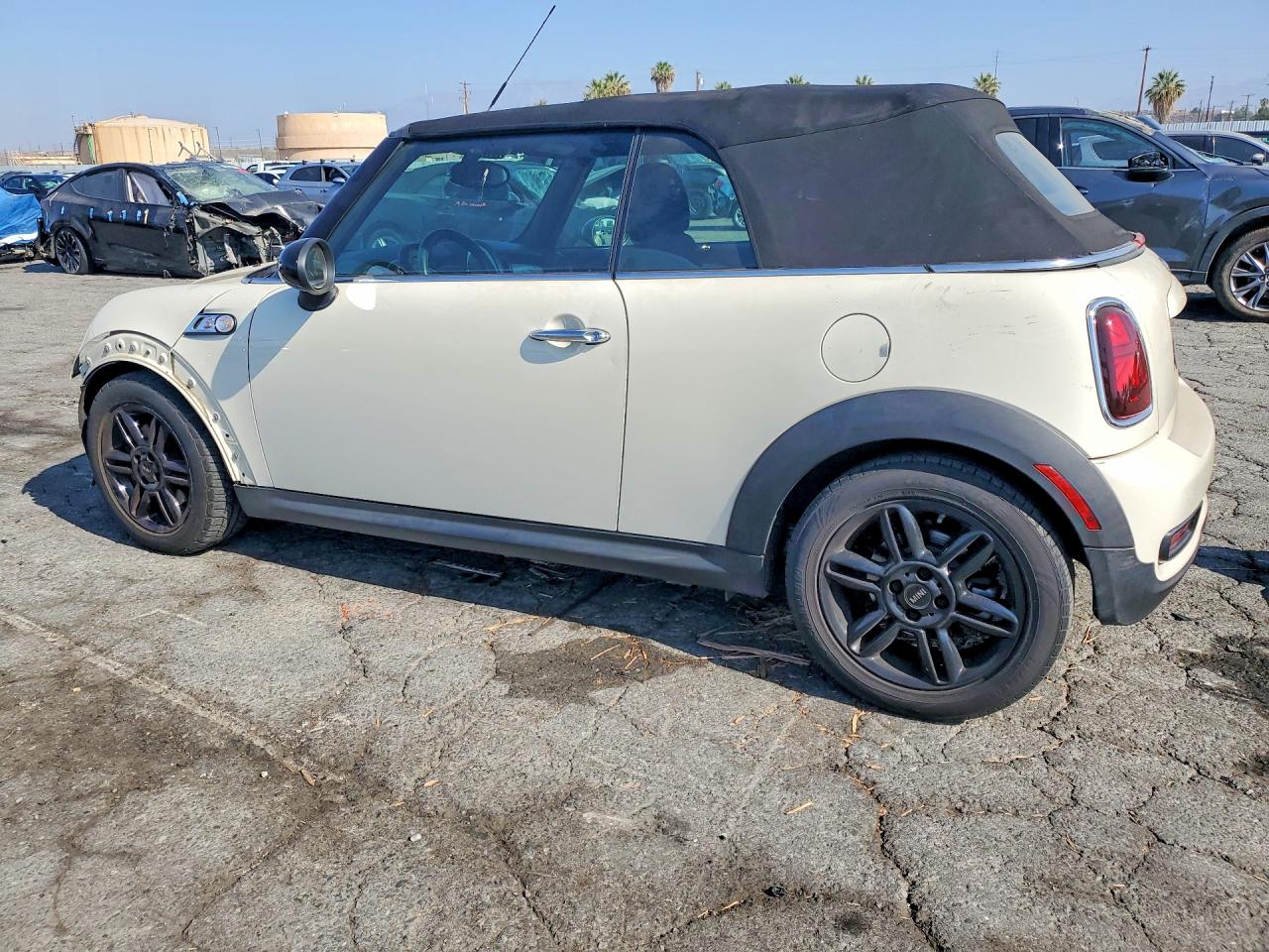2013 Mini Cooper S Beige vin: WMWZP3C50DT705538
