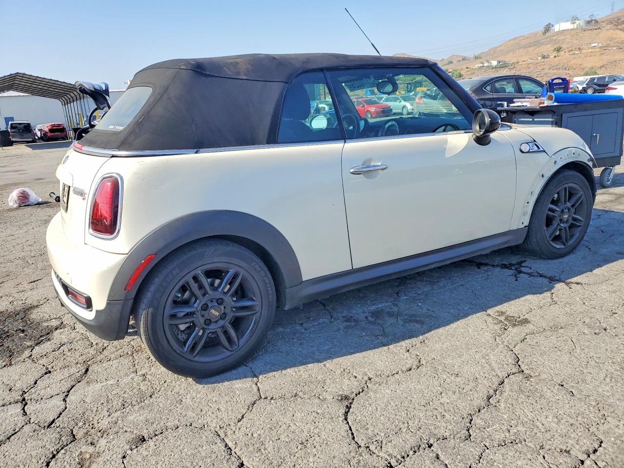 2013 Mini Cooper S Beige vin: WMWZP3C50DT705538