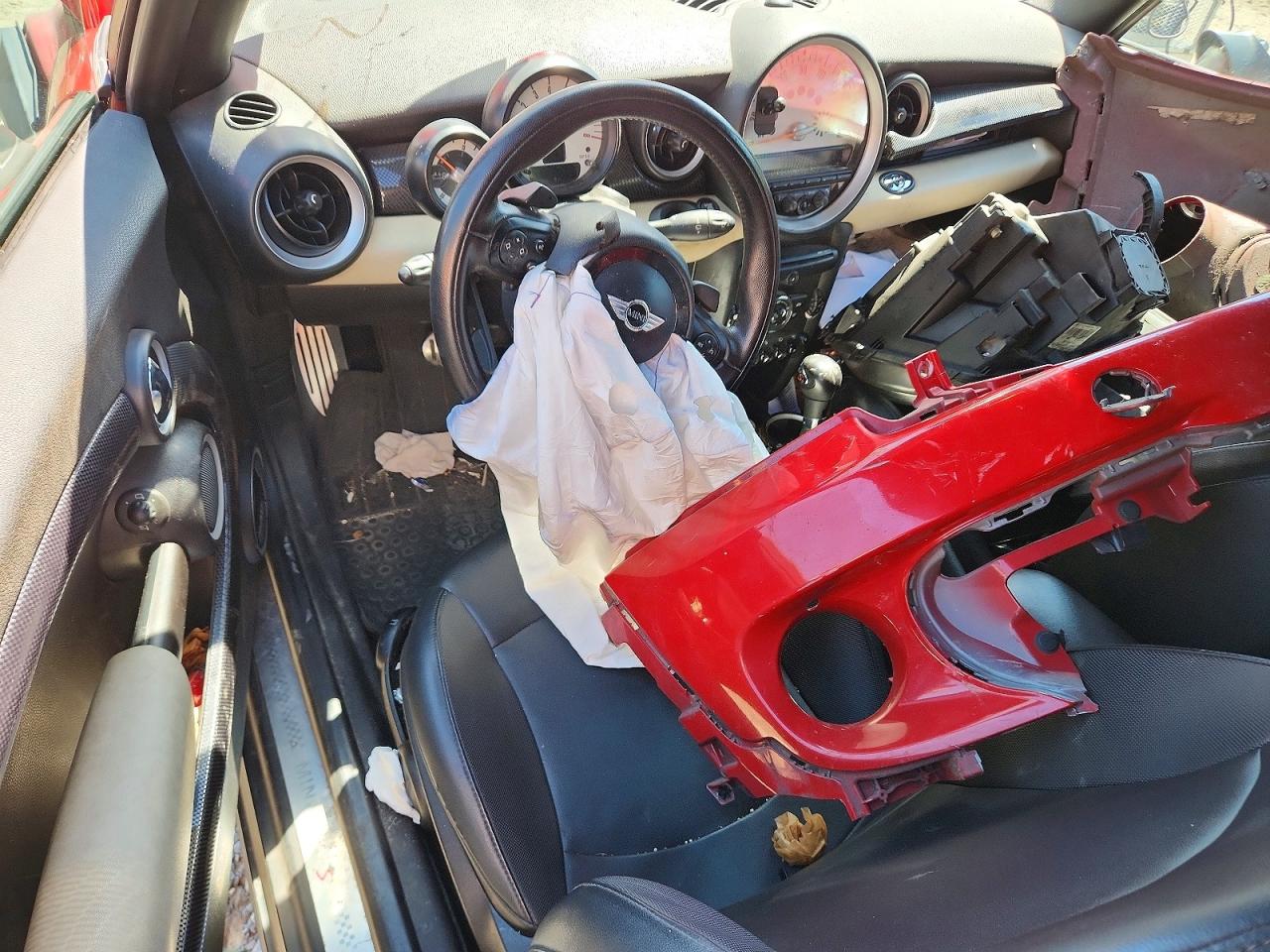2014 Mini Cooper S Red vin: WMWZP3C50ET706335