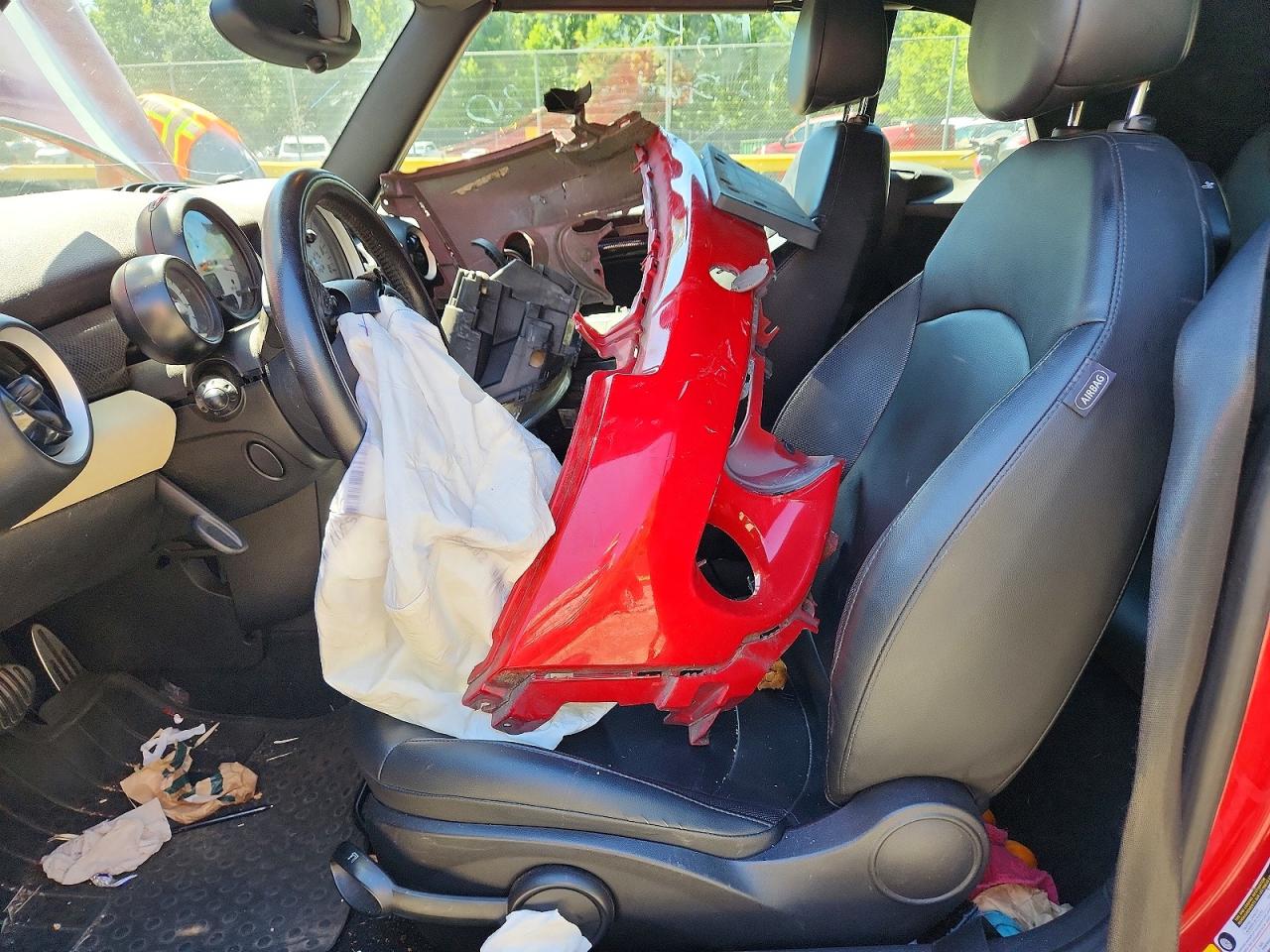 2014 Mini Cooper S Red vin: WMWZP3C50ET706335