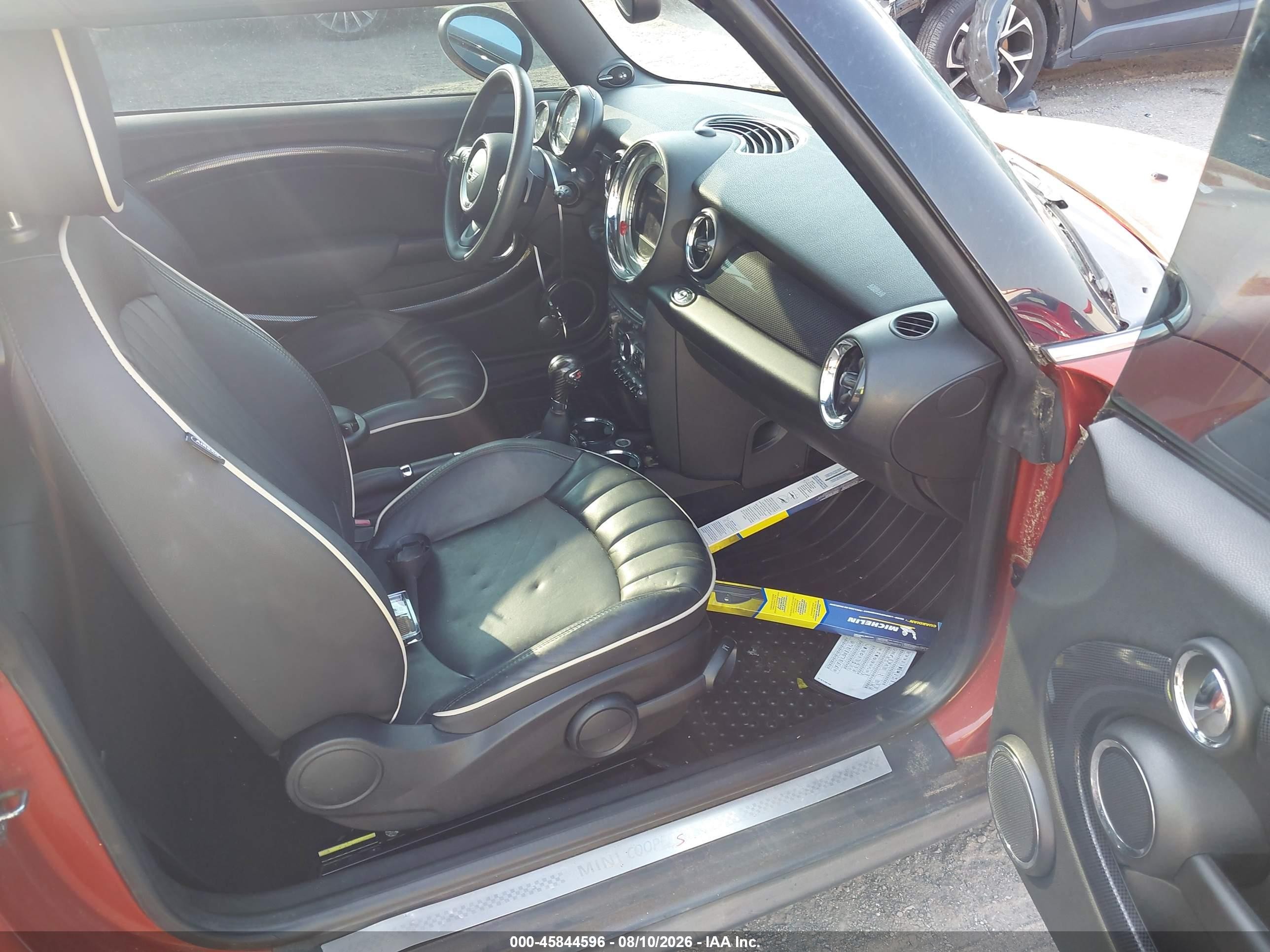 2014 Mini Convertible Cooper S Orange vin: WMWZP3C50ET707422