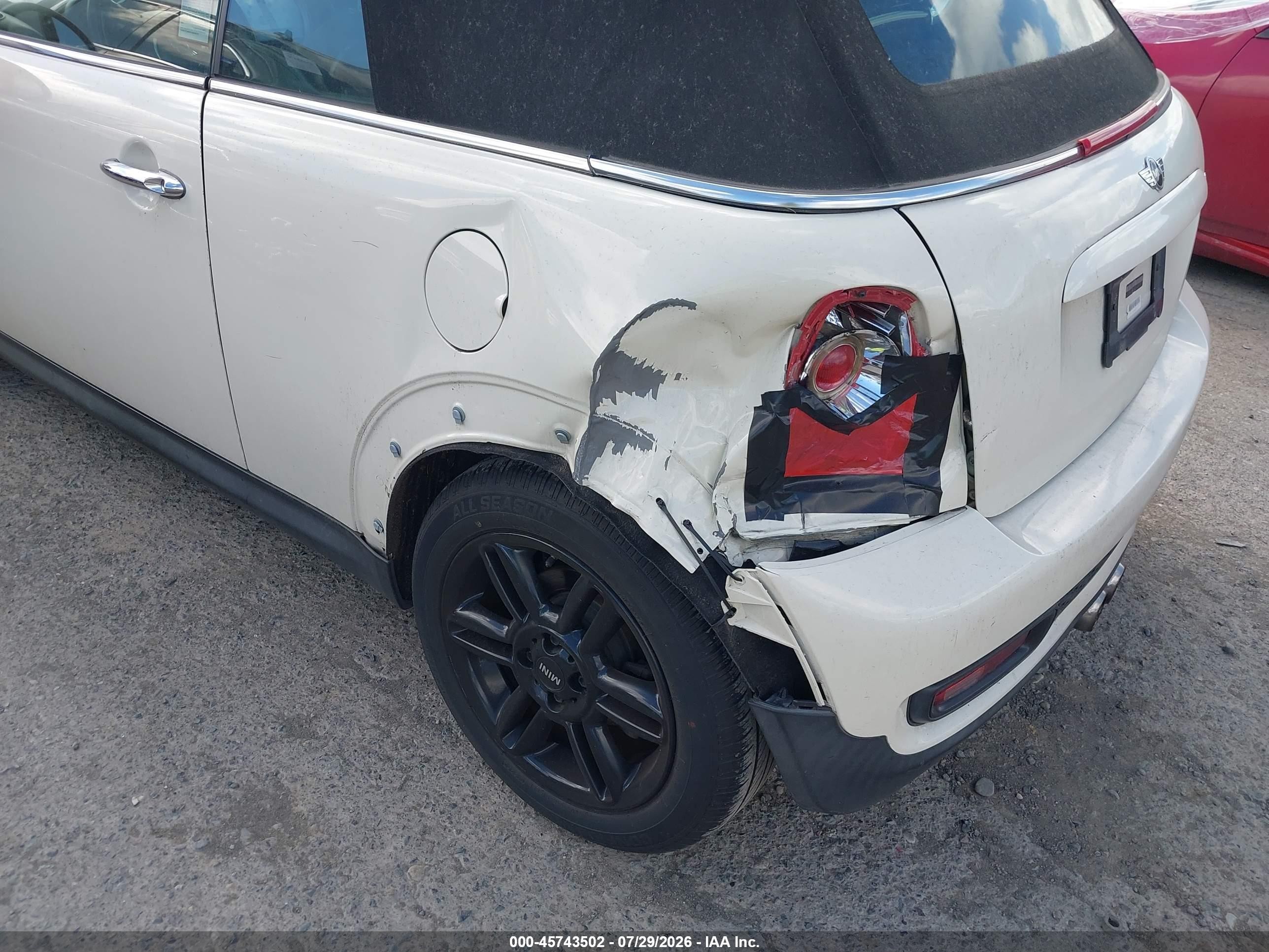 2012 Mini Cooper S   Белый vin: WMWZP3C51CT250357