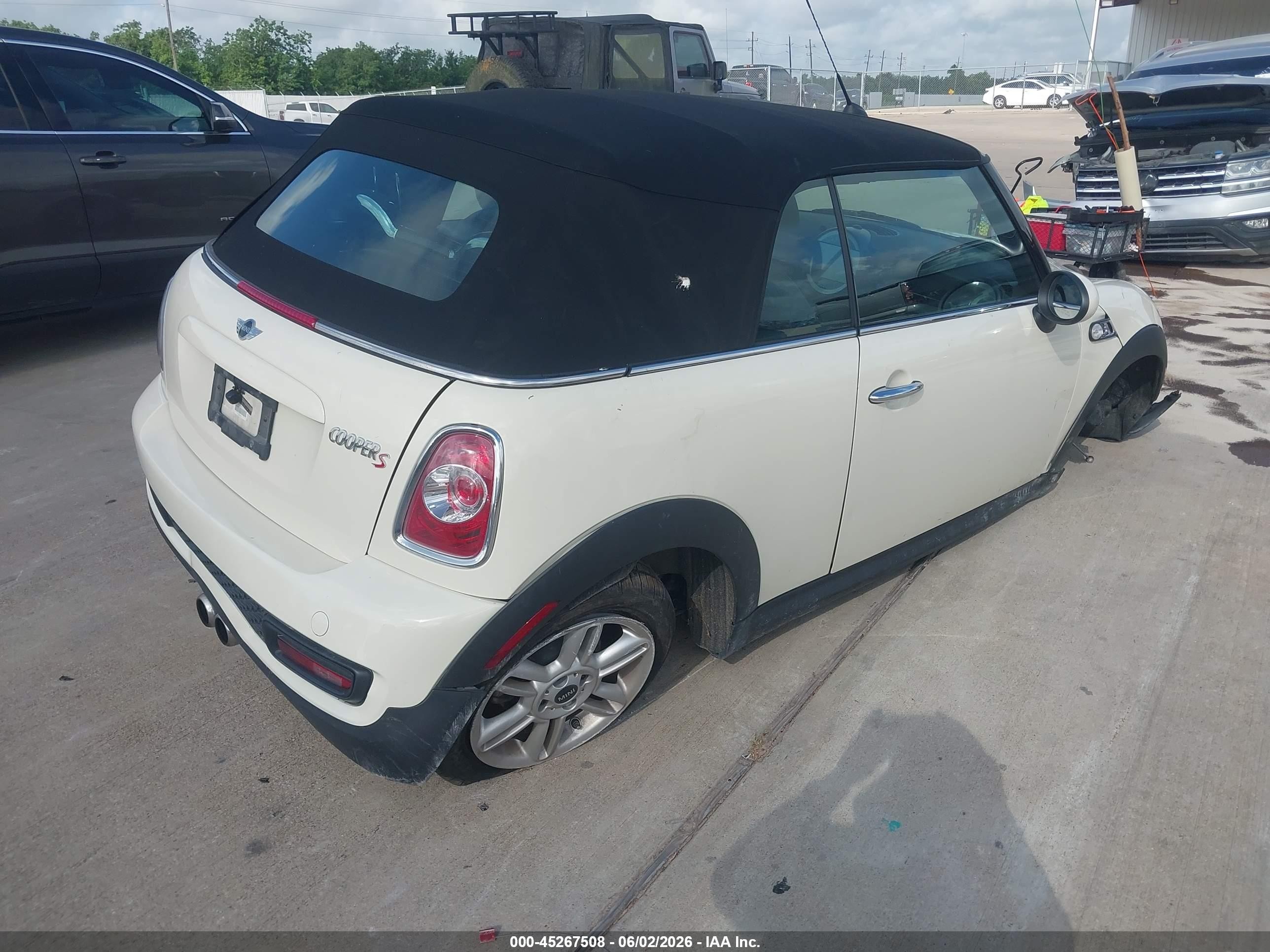 2011 Mini Cooper S   White vin: WMWZP3C52BT249085