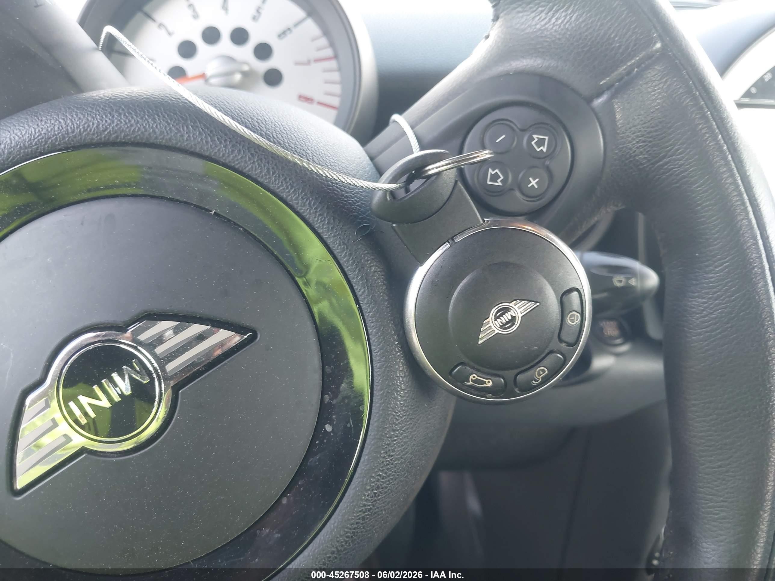 2011 Mini Cooper S   White vin: WMWZP3C52BT249085