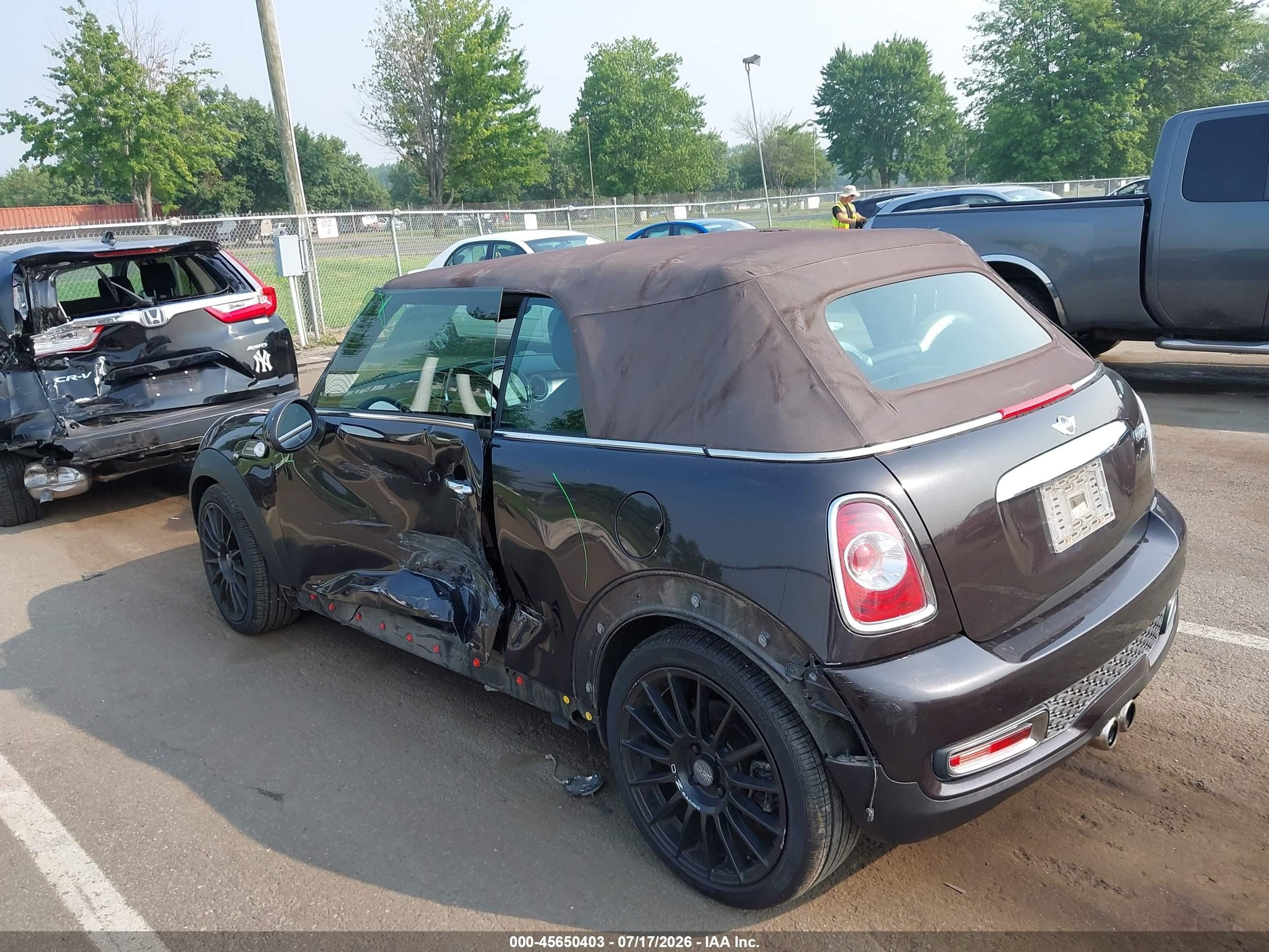 2012 Mini Cooper S   Коричневый vin: WMWZP3C54CT549857