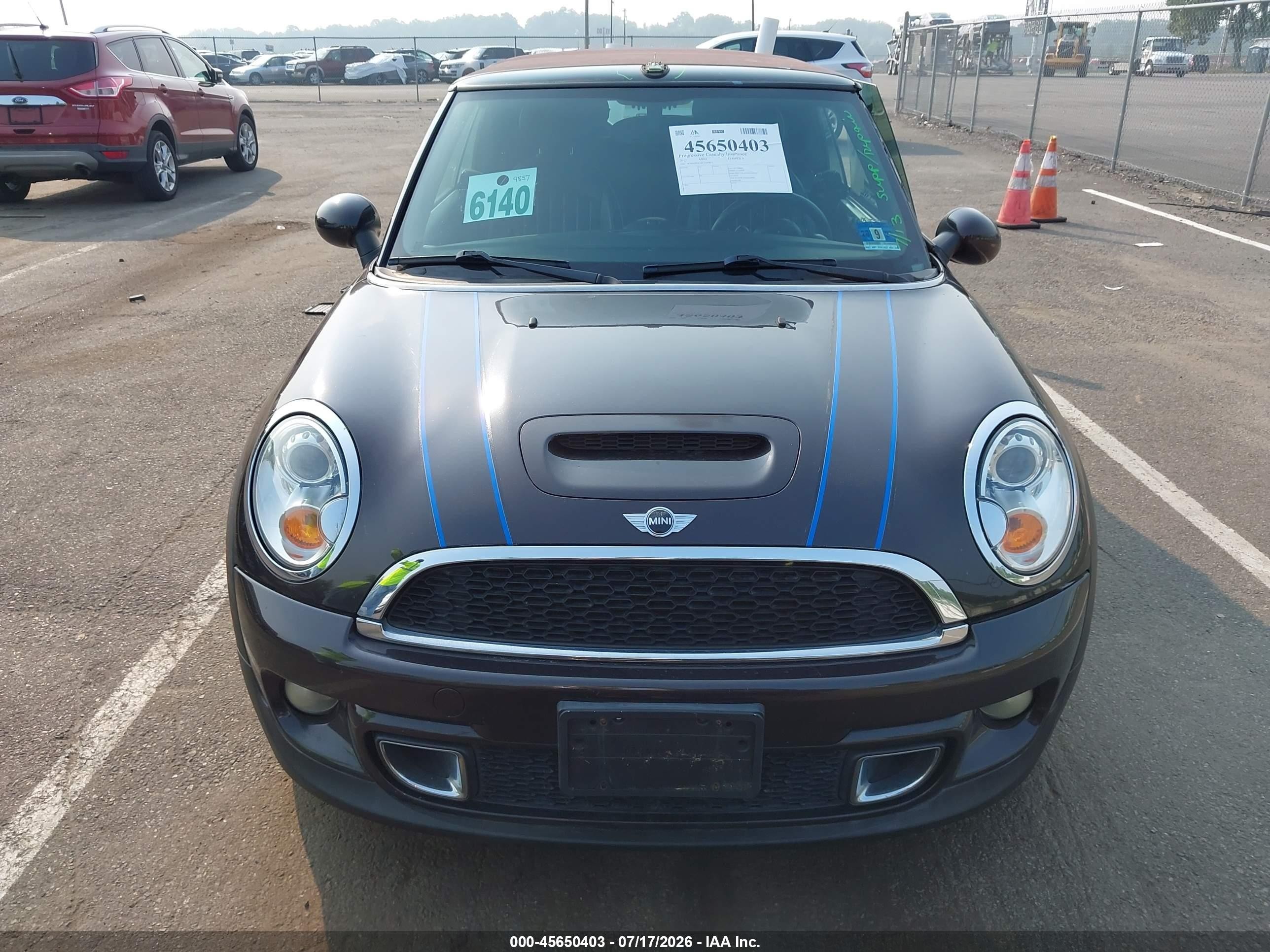 2012 Mini Cooper S   Коричневый vin: WMWZP3C54CT549857