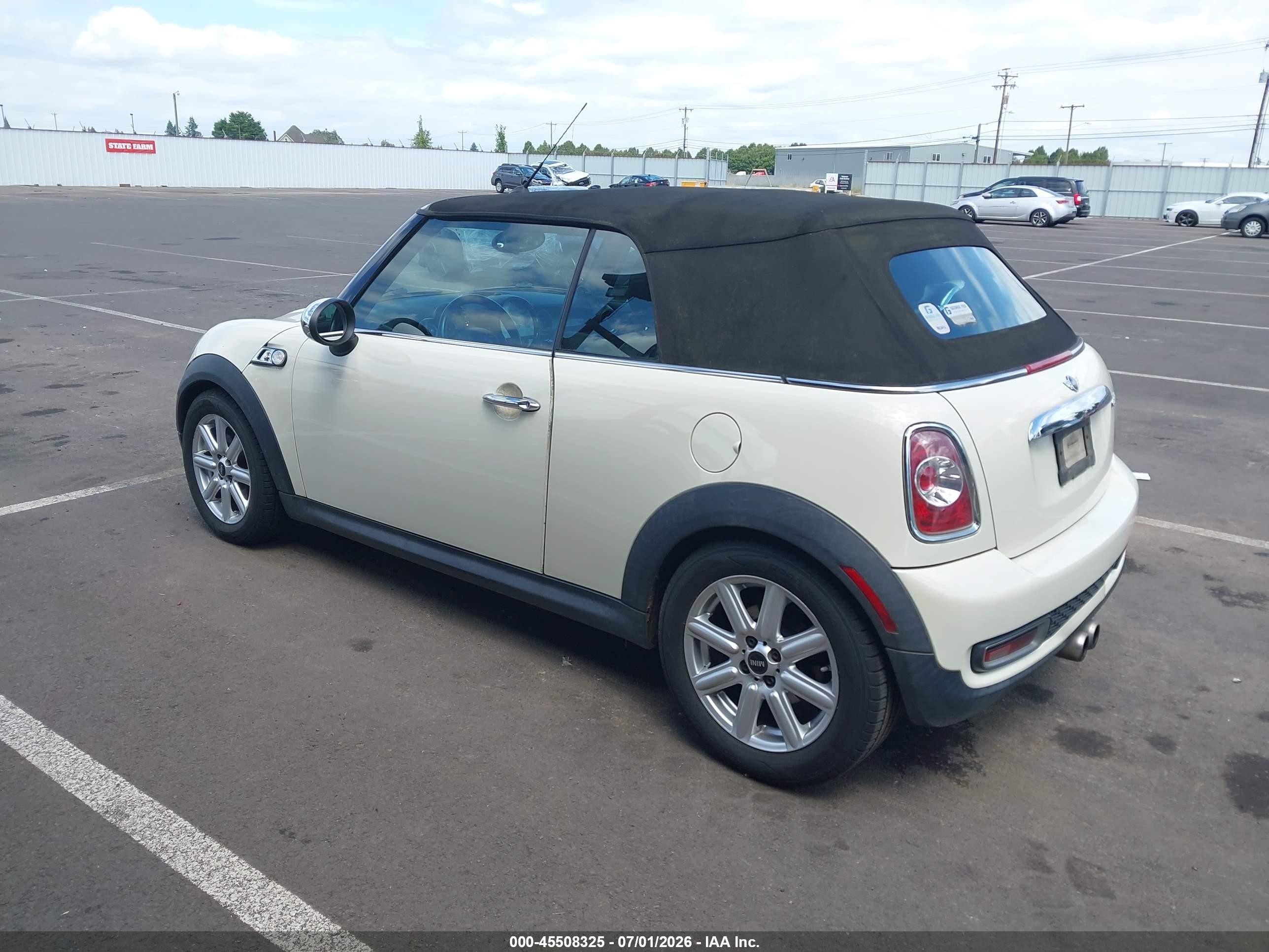 2011 Mini Cooper S   Cream vin: WMWZP3C55BT249033