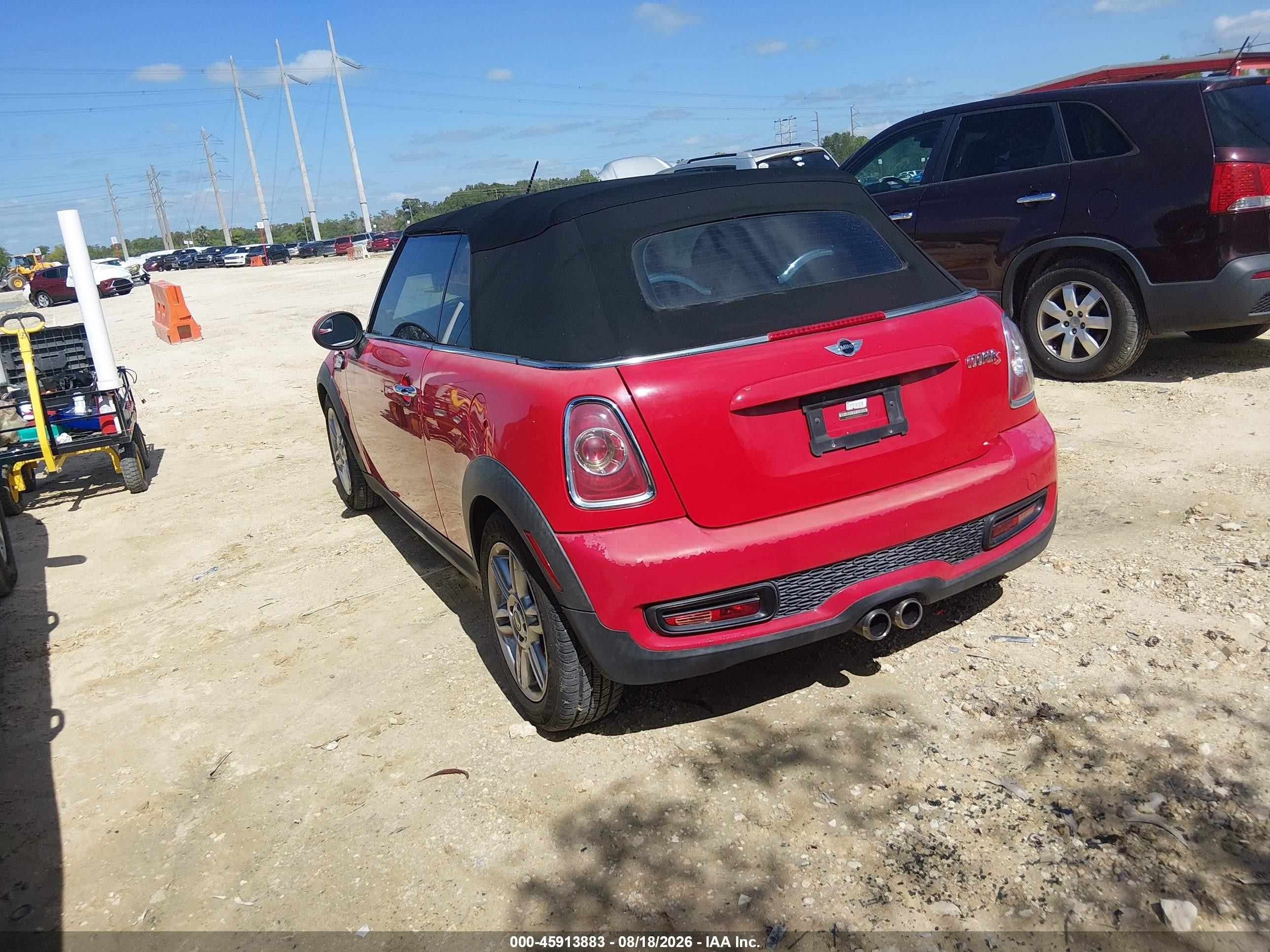 2012 Mini Cooper S   Red vin: WMWZP3C55CT250250