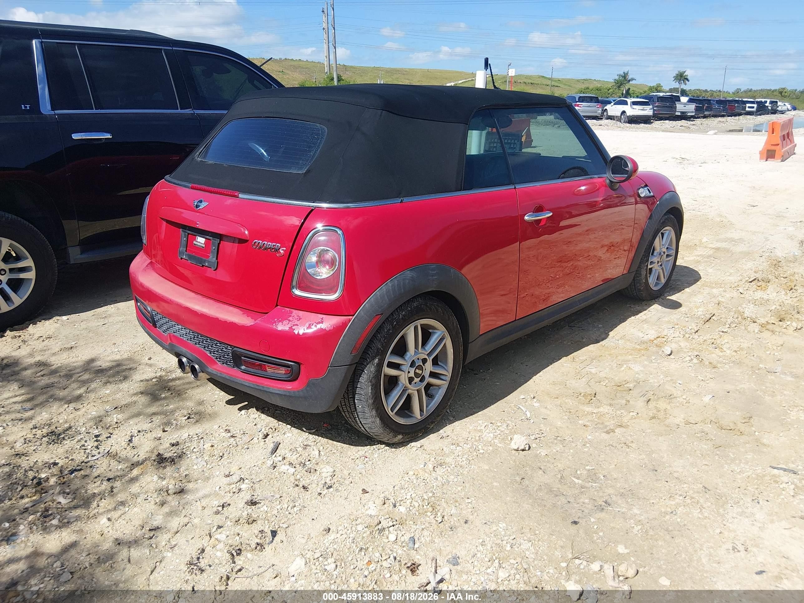2012 Mini Cooper S   Red vin: WMWZP3C55CT250250