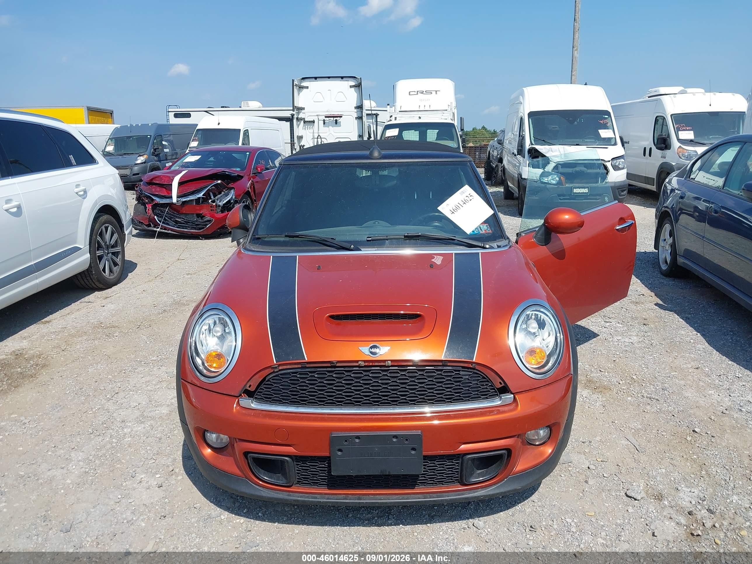 2013 Mini Convertible Cooper S Orange vin: WMWZP3C55DT297828