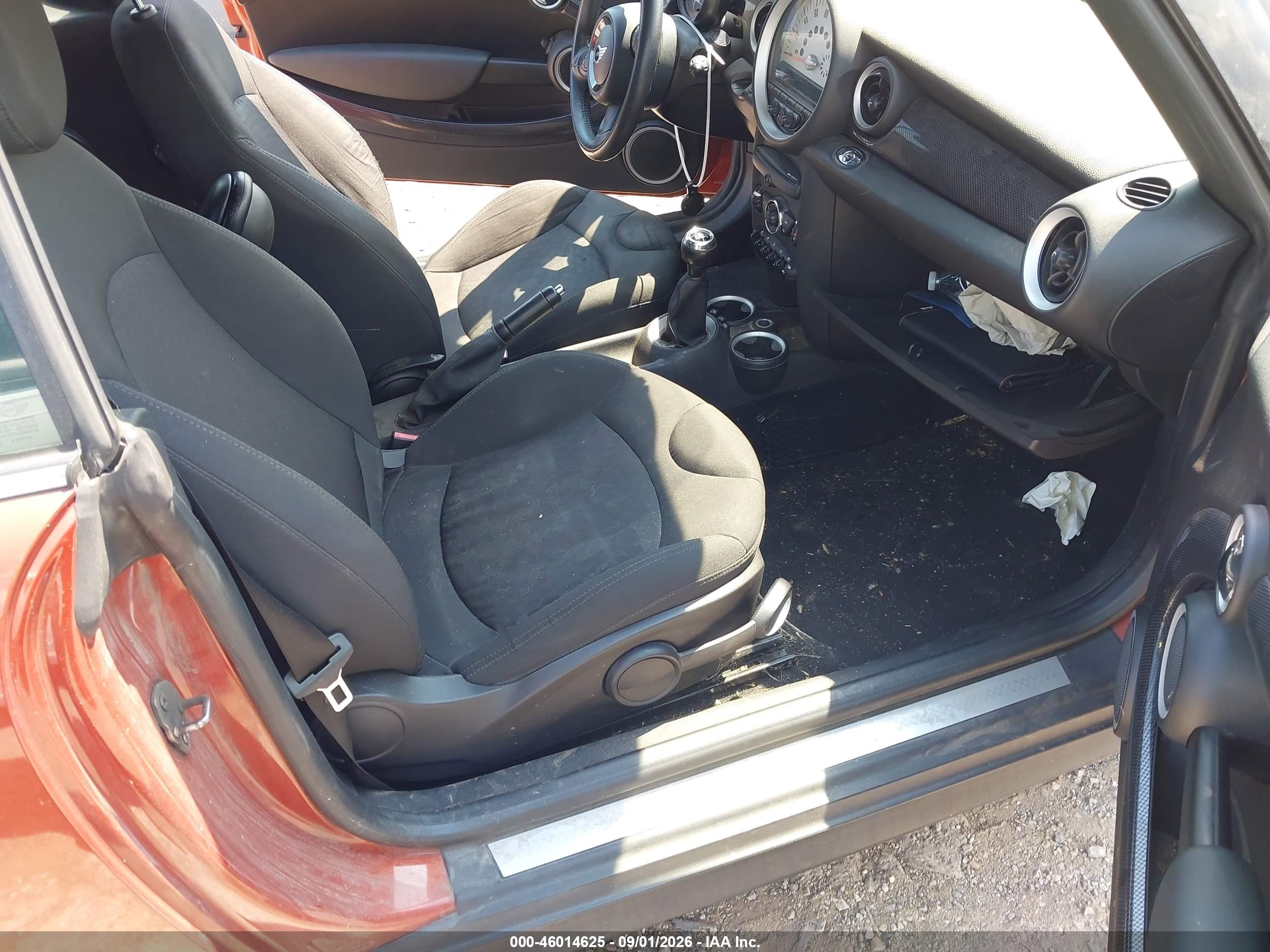 2013 Mini Convertible Cooper S Orange vin: WMWZP3C55DT297828