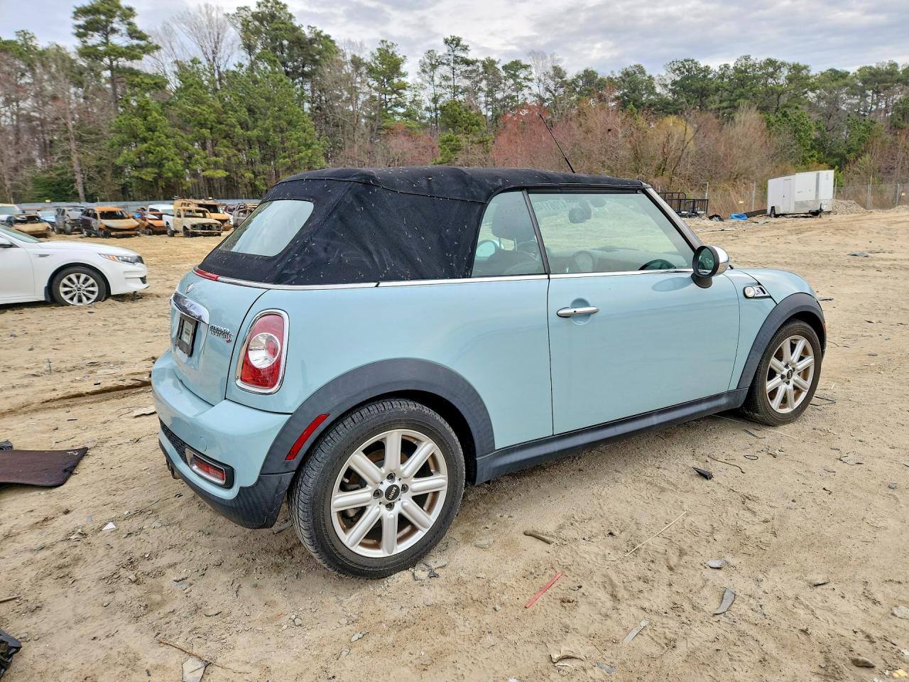 2011 Mini Cooper S Blue vin: WMWZP3C56BT249252
