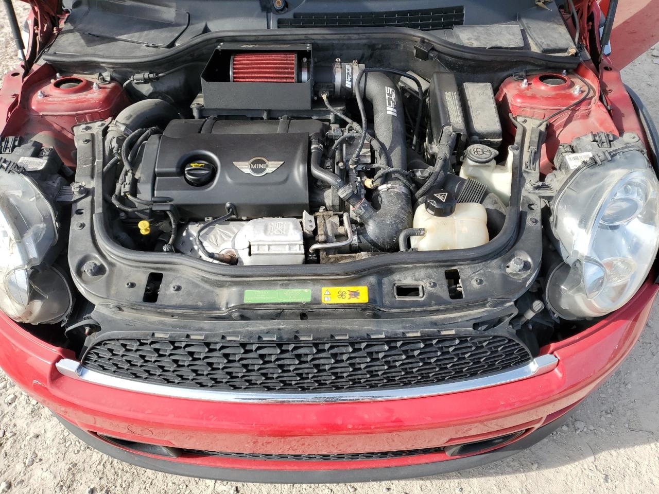 2011 Mini Cooper S Red vin: WMWZP3C56BTX84257