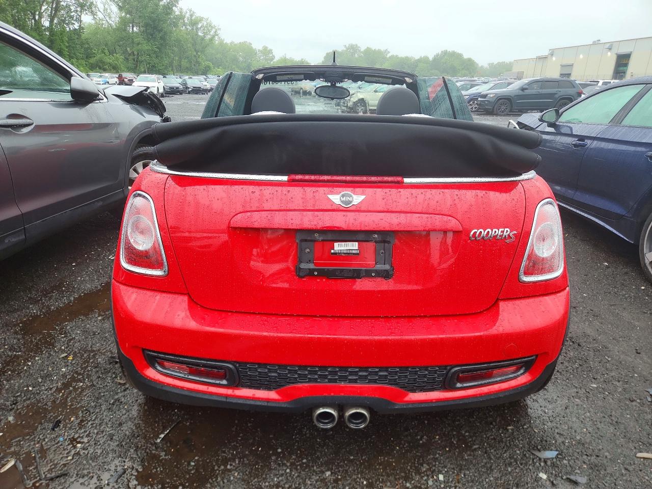 2013 Mini Cooper S Red vin: WMWZP3C56DT705172
