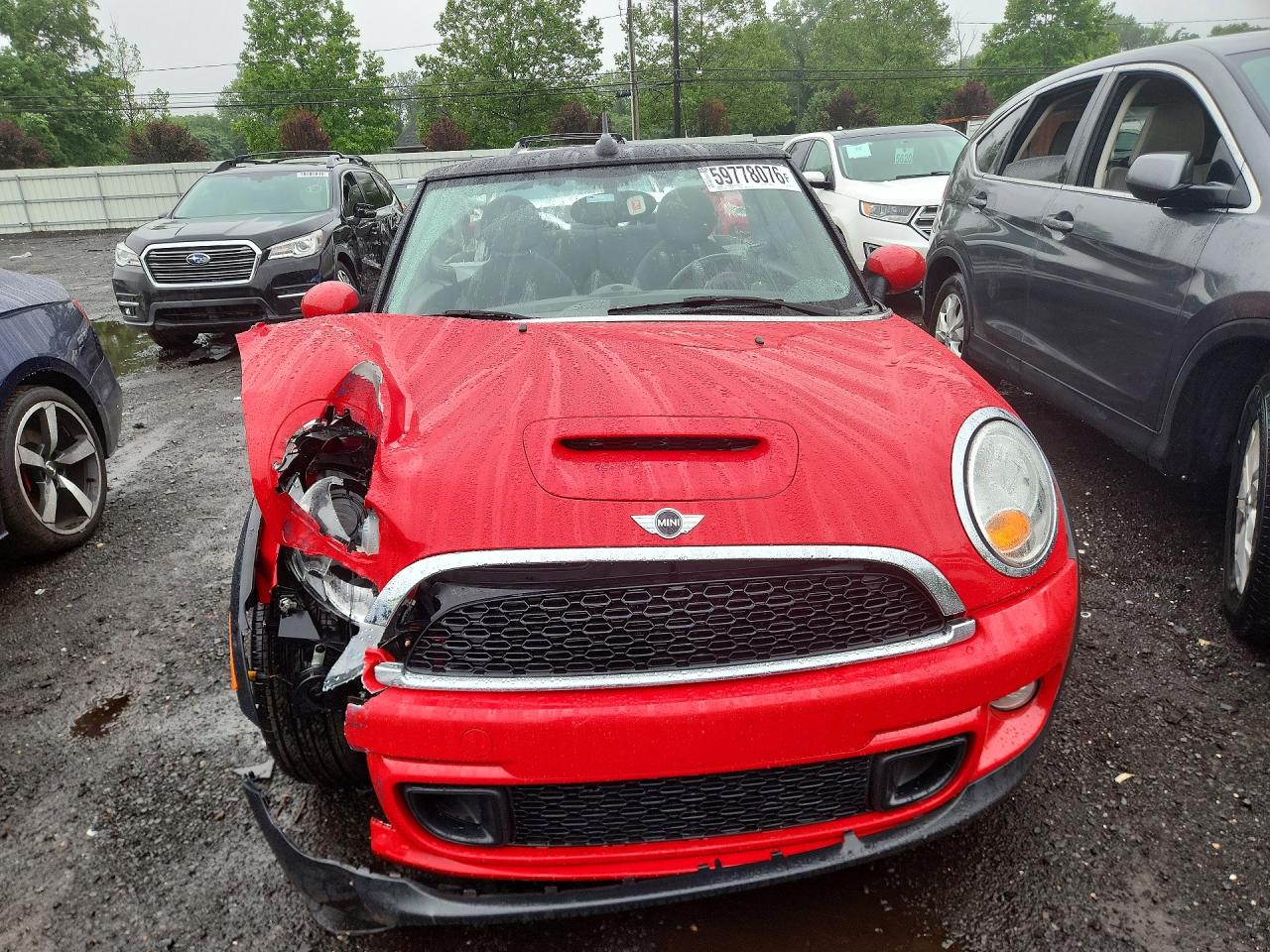 2013 Mini Cooper S Red vin: WMWZP3C56DT705172