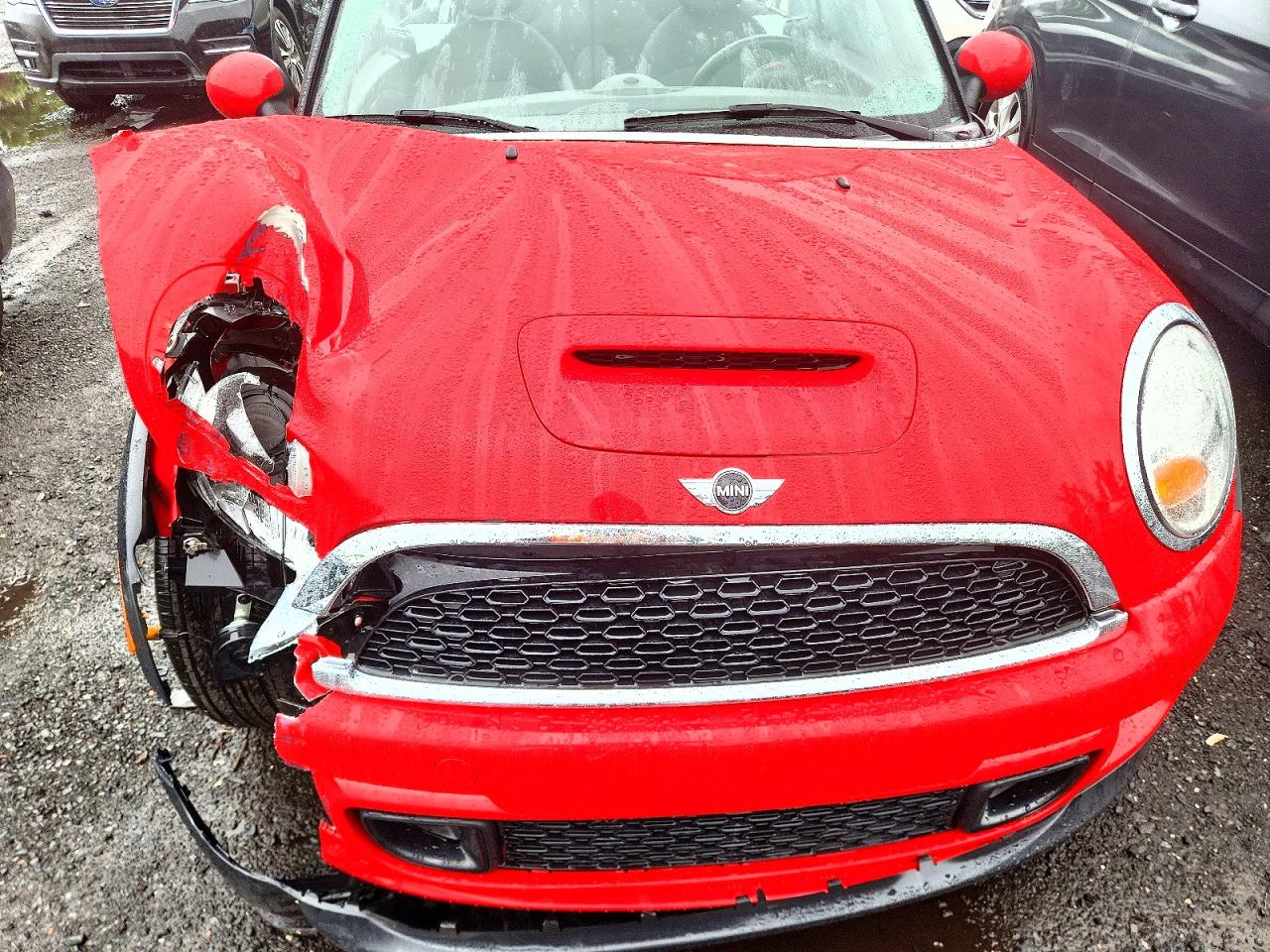 2013 Mini Cooper S Red vin: WMWZP3C56DT705172