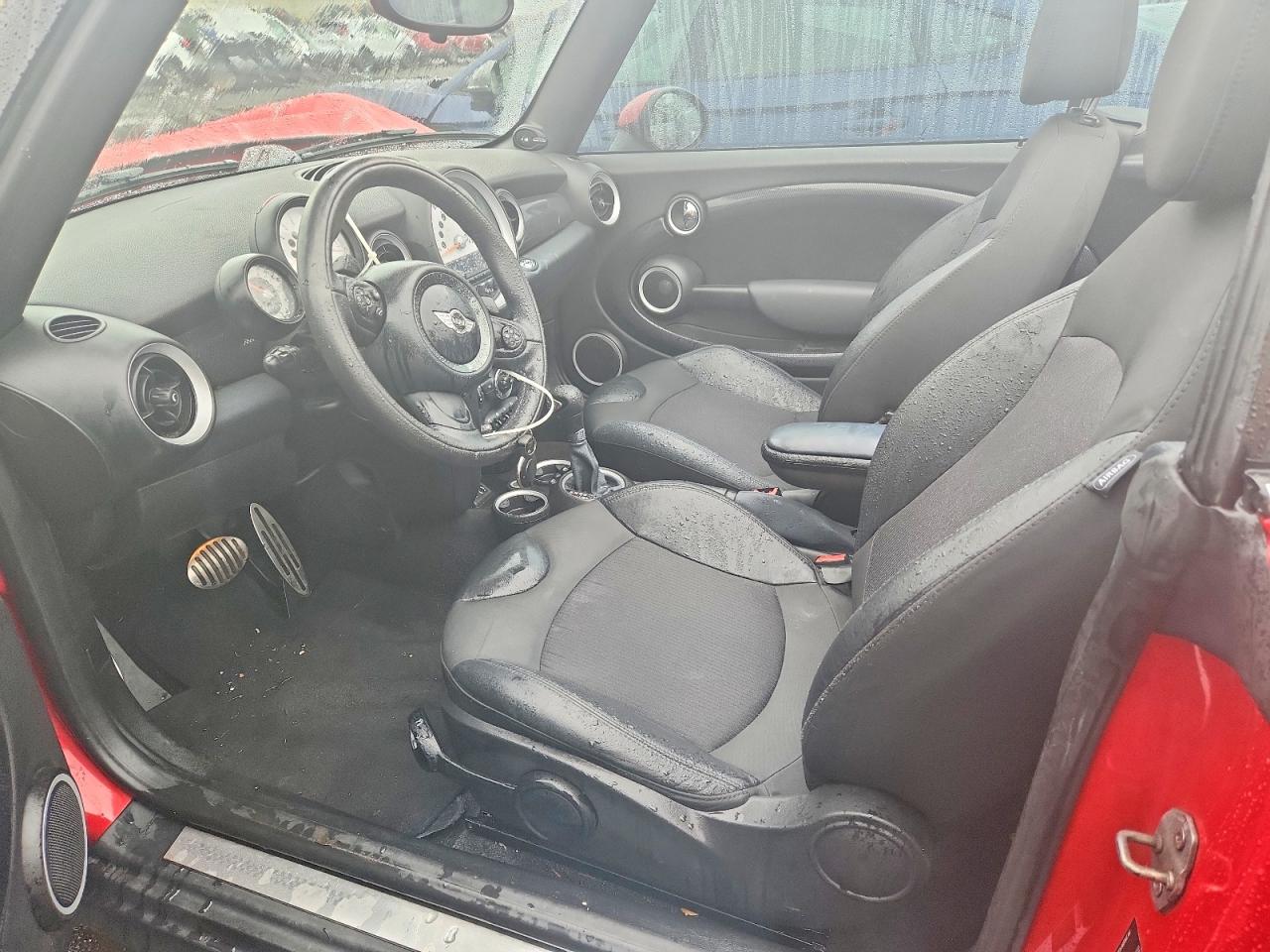 2013 Mini Cooper S Red vin: WMWZP3C56DT705172