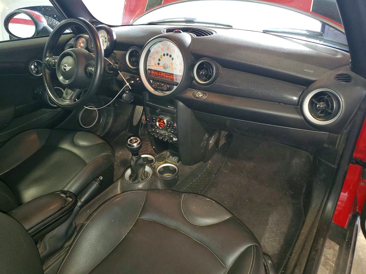 2014 Mini Cooper S Red vin: WMWZP3C57ET298190