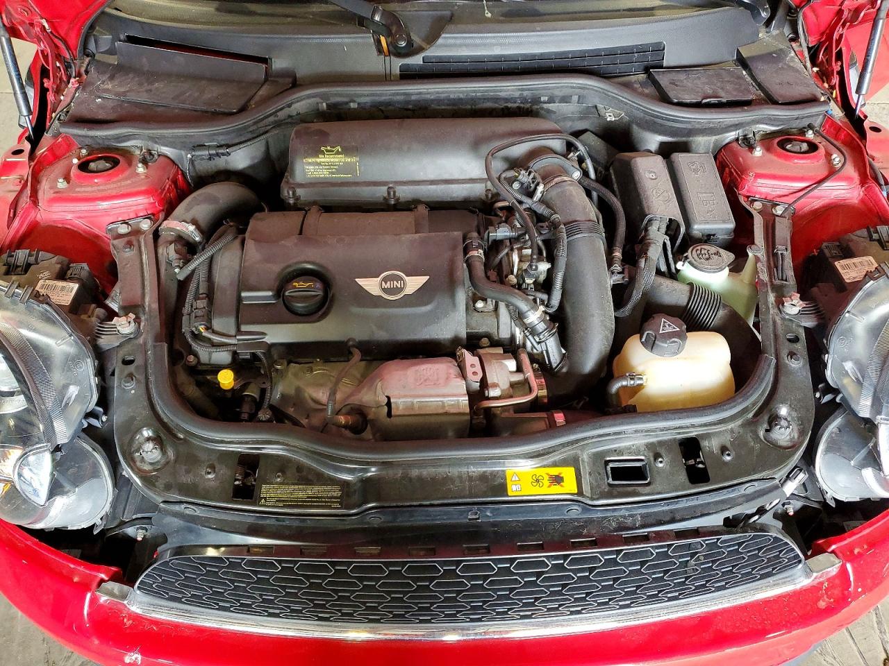 2014 Mini Cooper S Red vin: WMWZP3C57ET298190