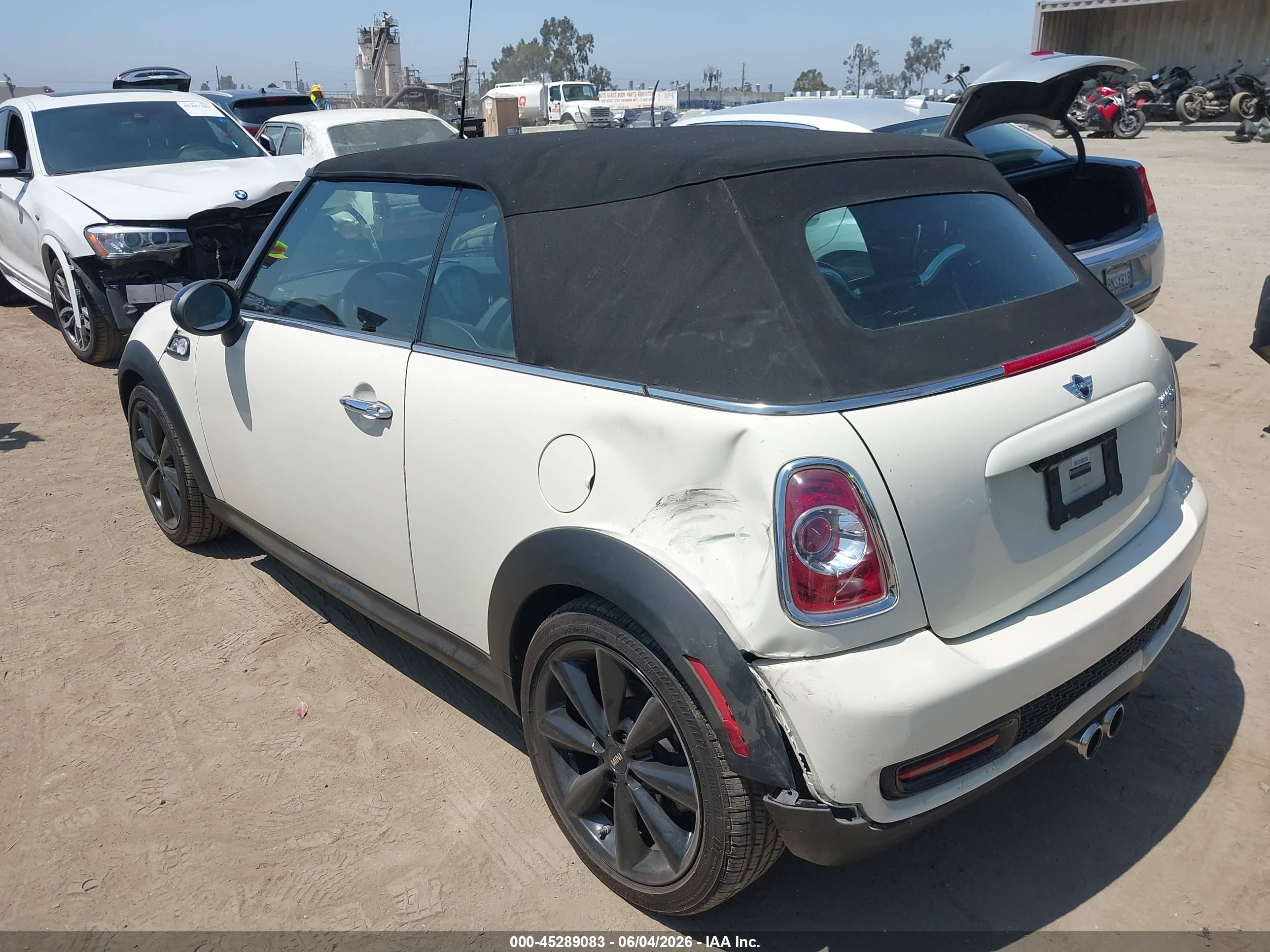 2014 Mini Convertible Cooper S Cream vin: WMWZP3C57ET707157
