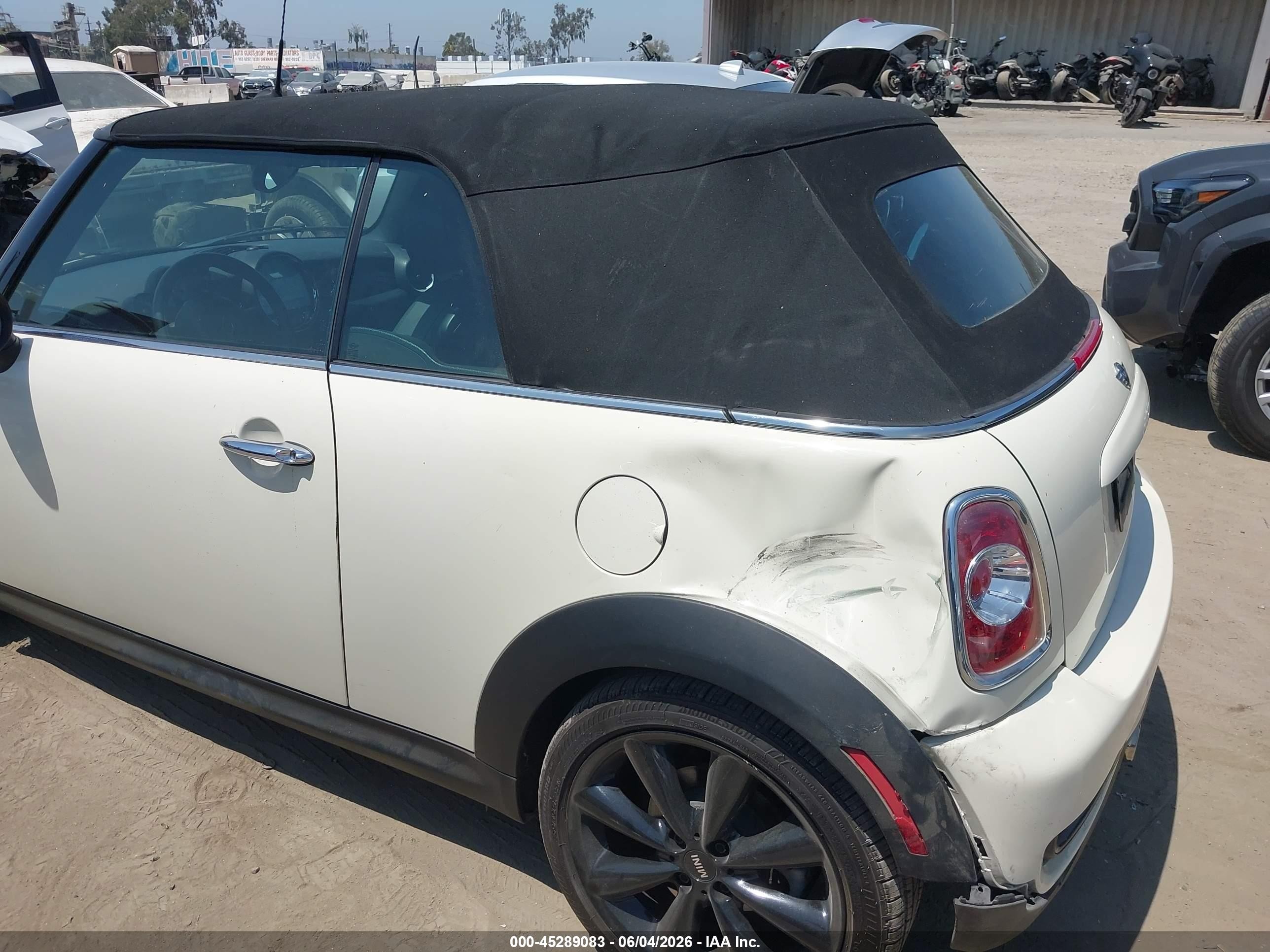 2014 Mini Convertible Cooper S Cream vin: WMWZP3C57ET707157