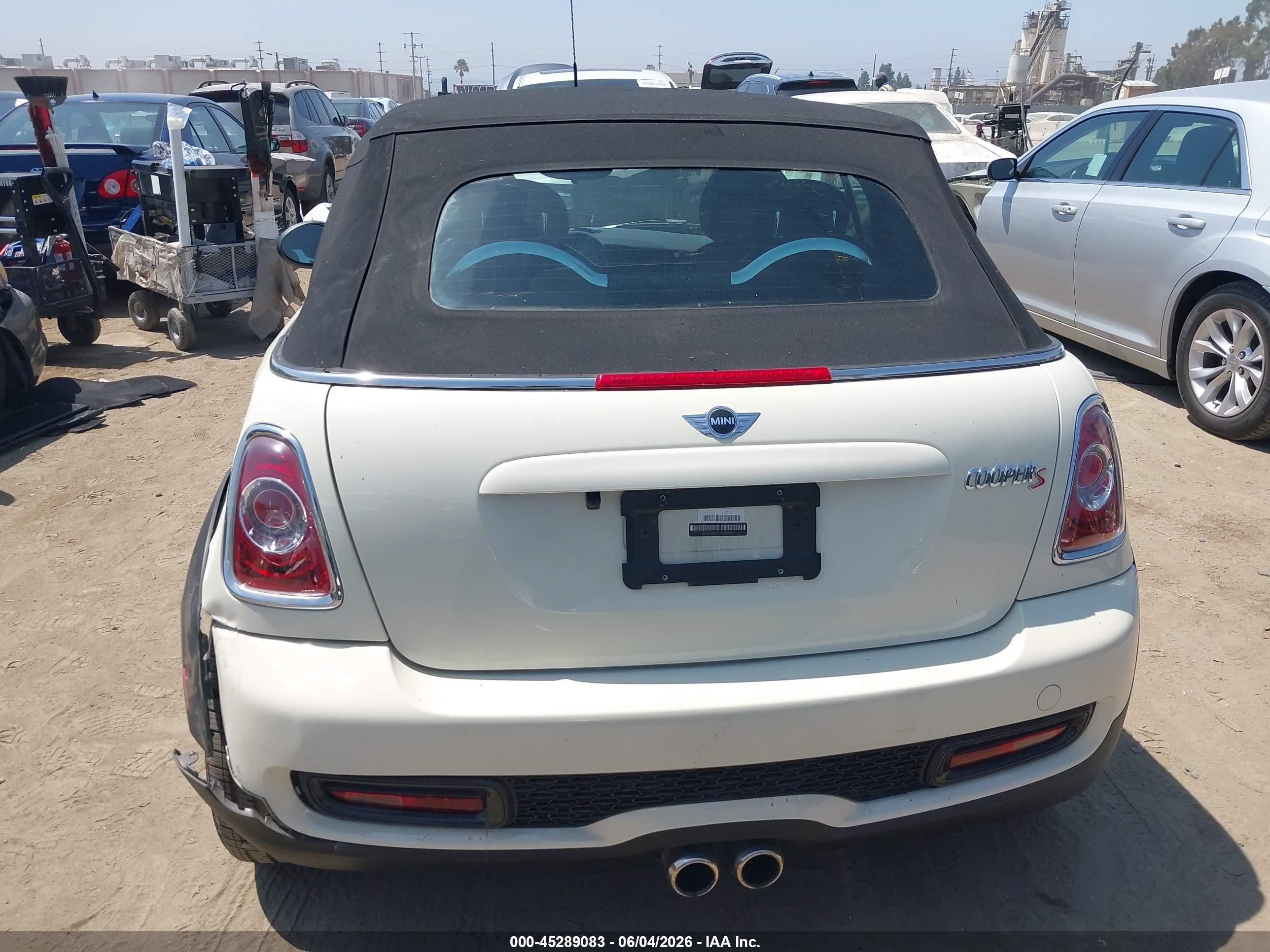 2014 Mini Convertible Cooper S Cream vin: WMWZP3C57ET707157