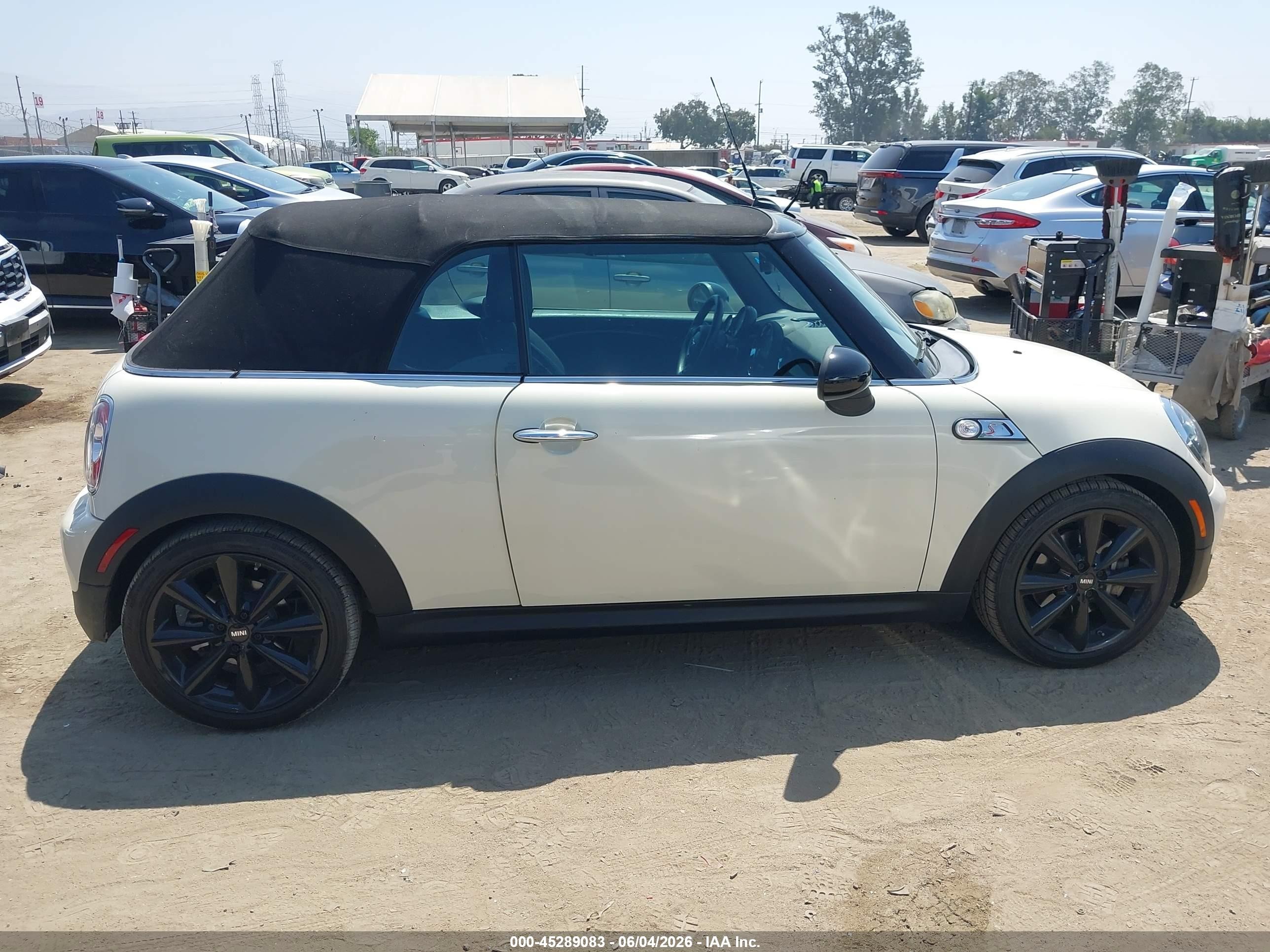 2014 Mini Convertible Cooper S Cream vin: WMWZP3C57ET707157