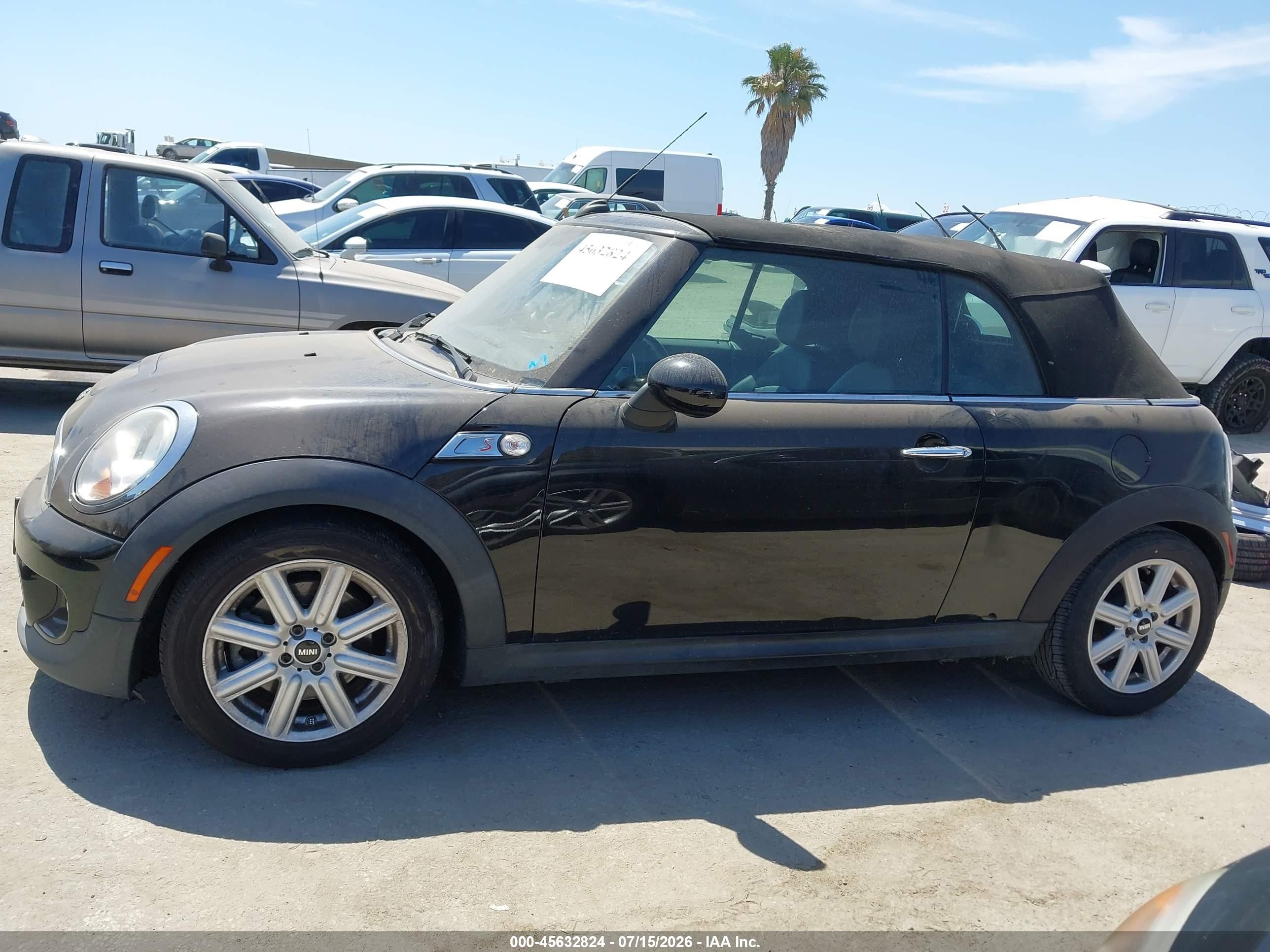 2015 Mini Convertible Cooper S Black vin: WMWZP3C57F2A91602