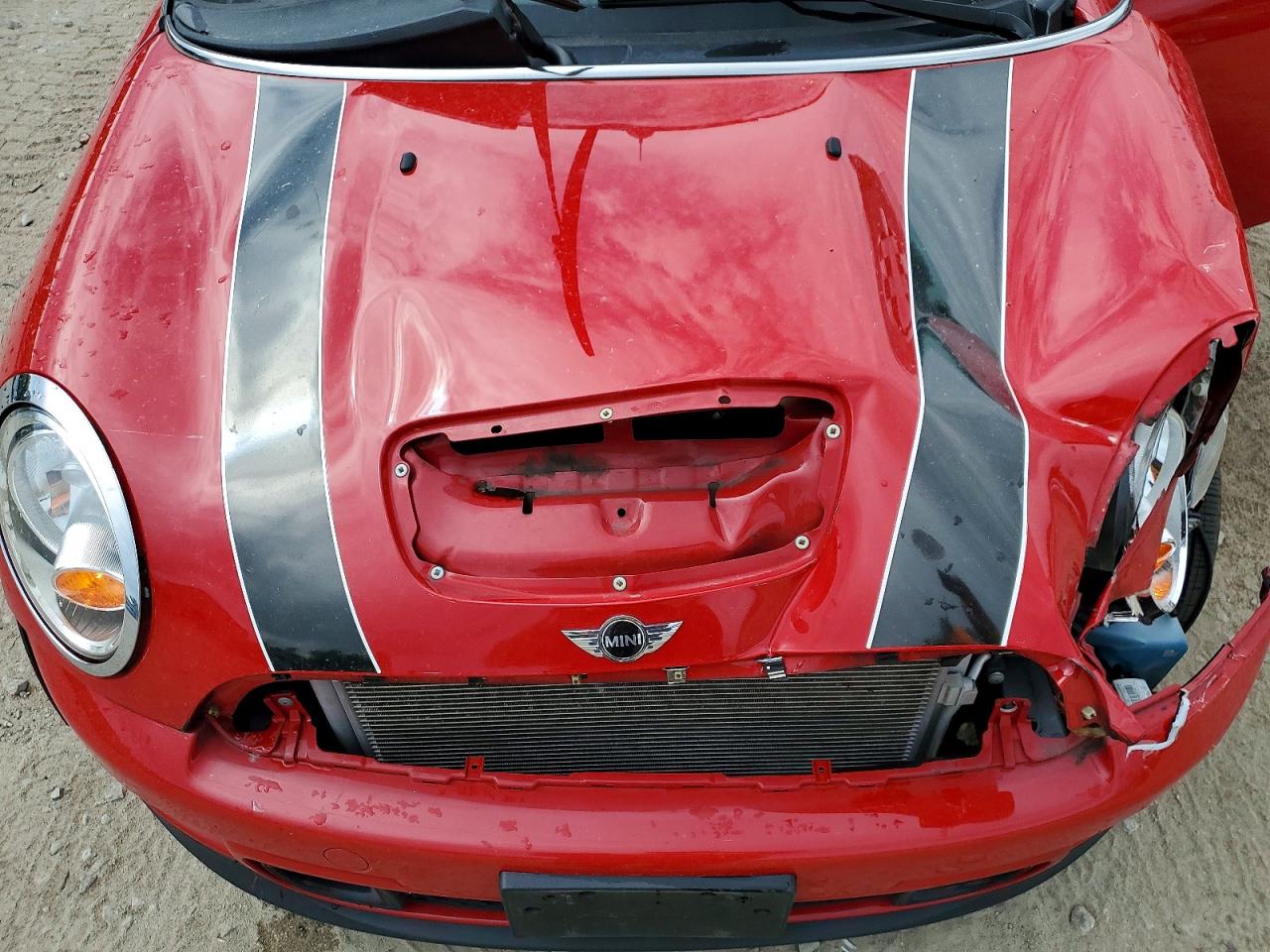 2013 Mini Cooper S Red vin: WMWZP3C58DT550513