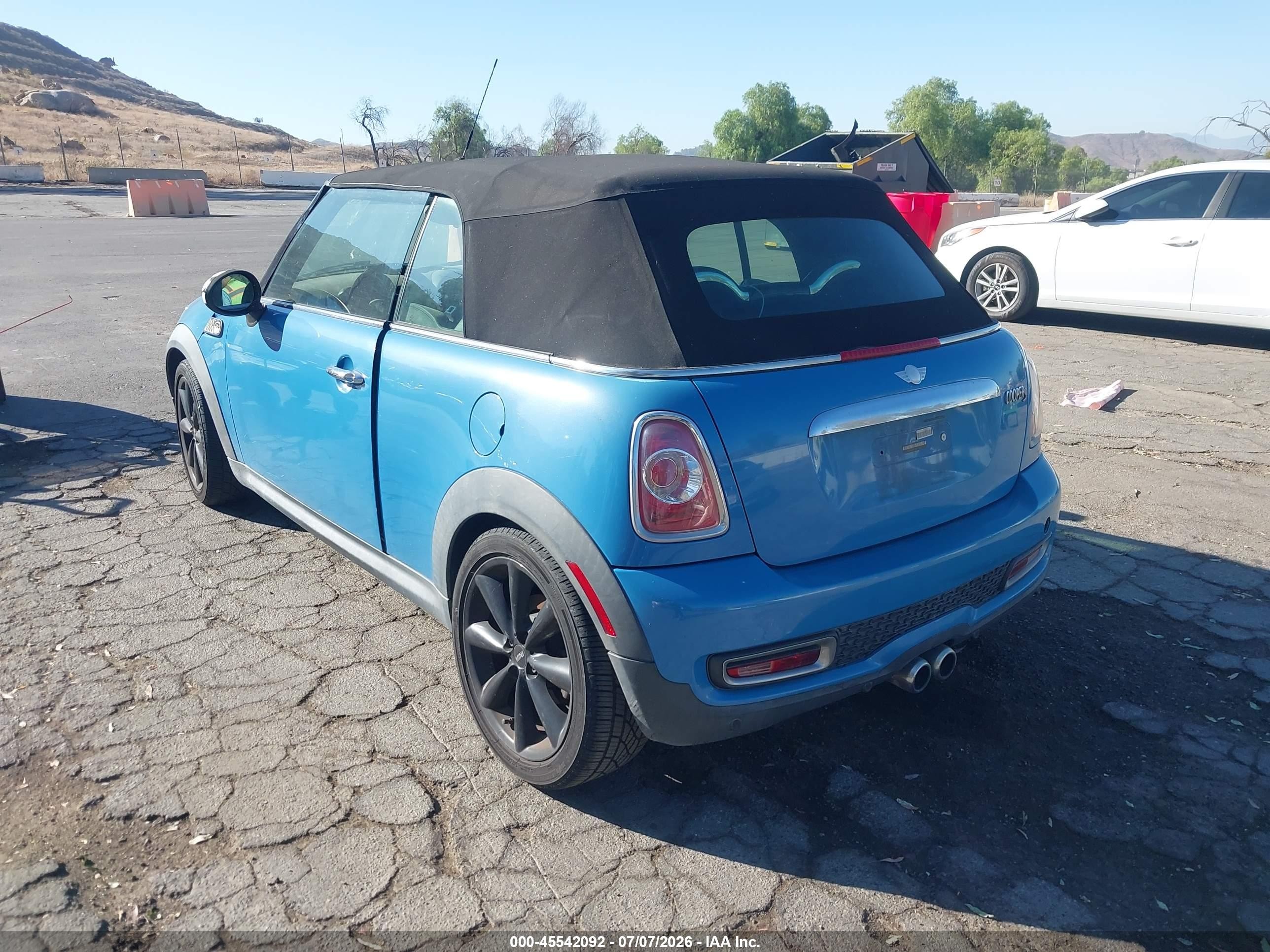 2014 Mini Convertible Cooper S Blue vin: WMWZP3C58ET298327