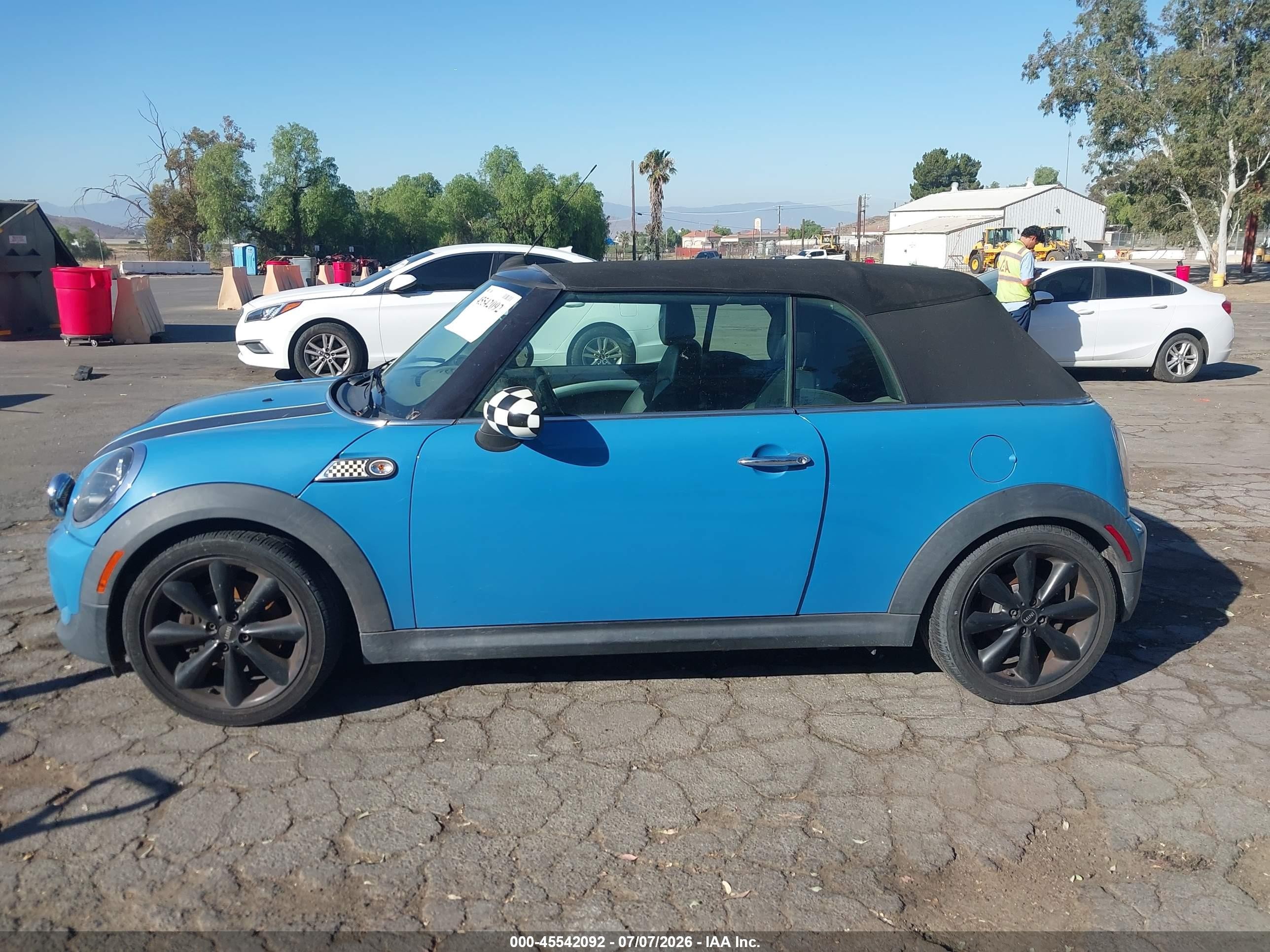 2014 Mini Convertible Cooper S Blue vin: WMWZP3C58ET298327