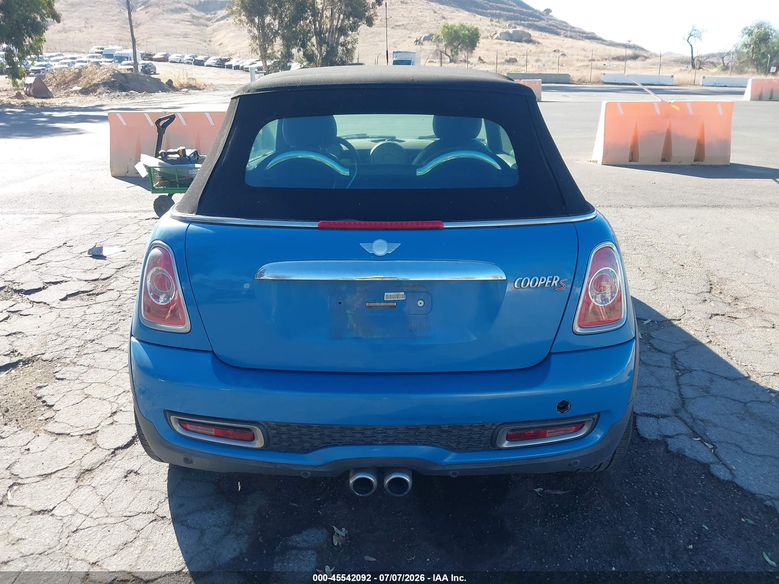 2014 Mini Convertible Cooper S Blue vin: WMWZP3C58ET298327
