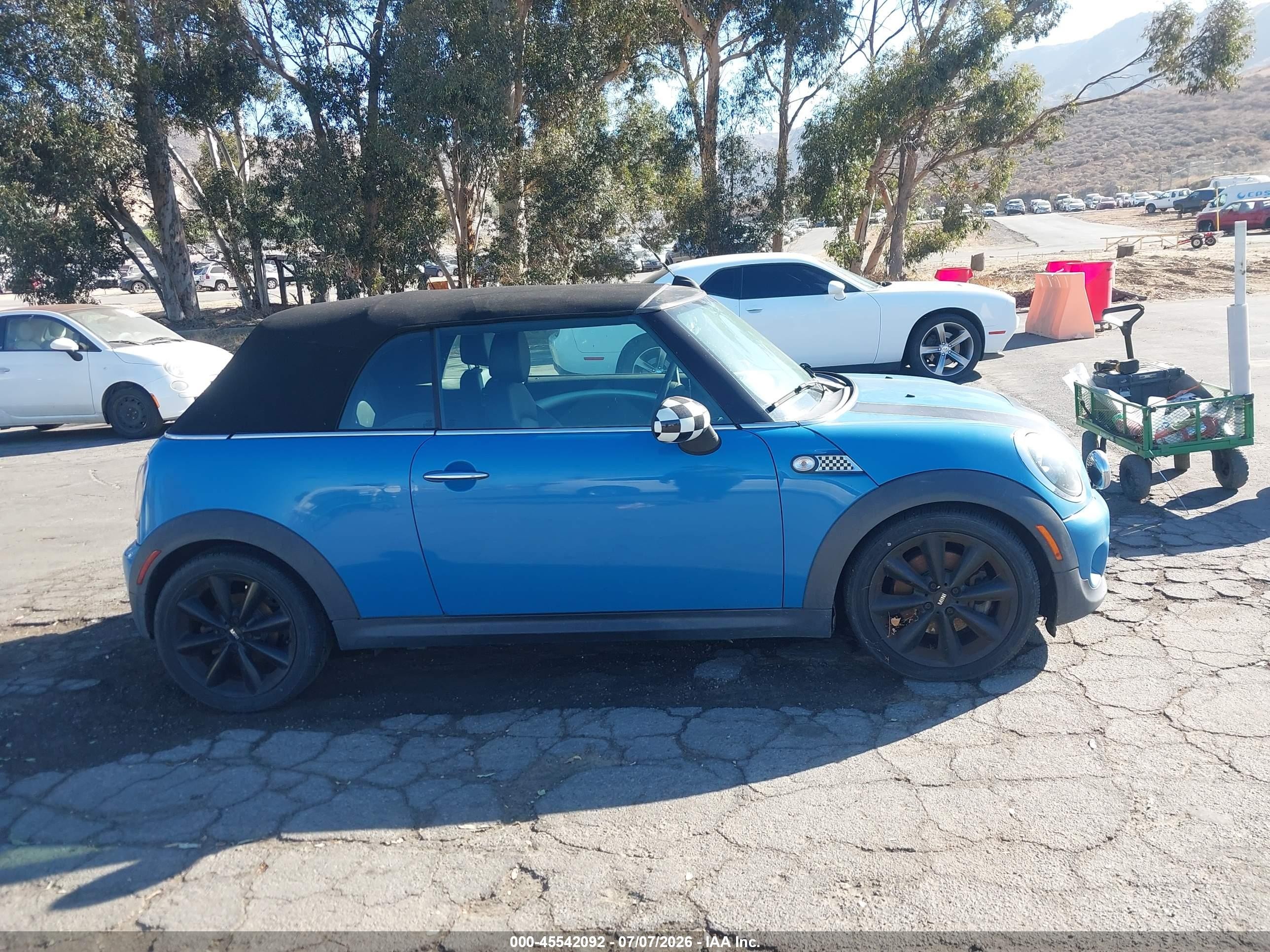 2014 Mini Convertible Cooper S Blue vin: WMWZP3C58ET298327
