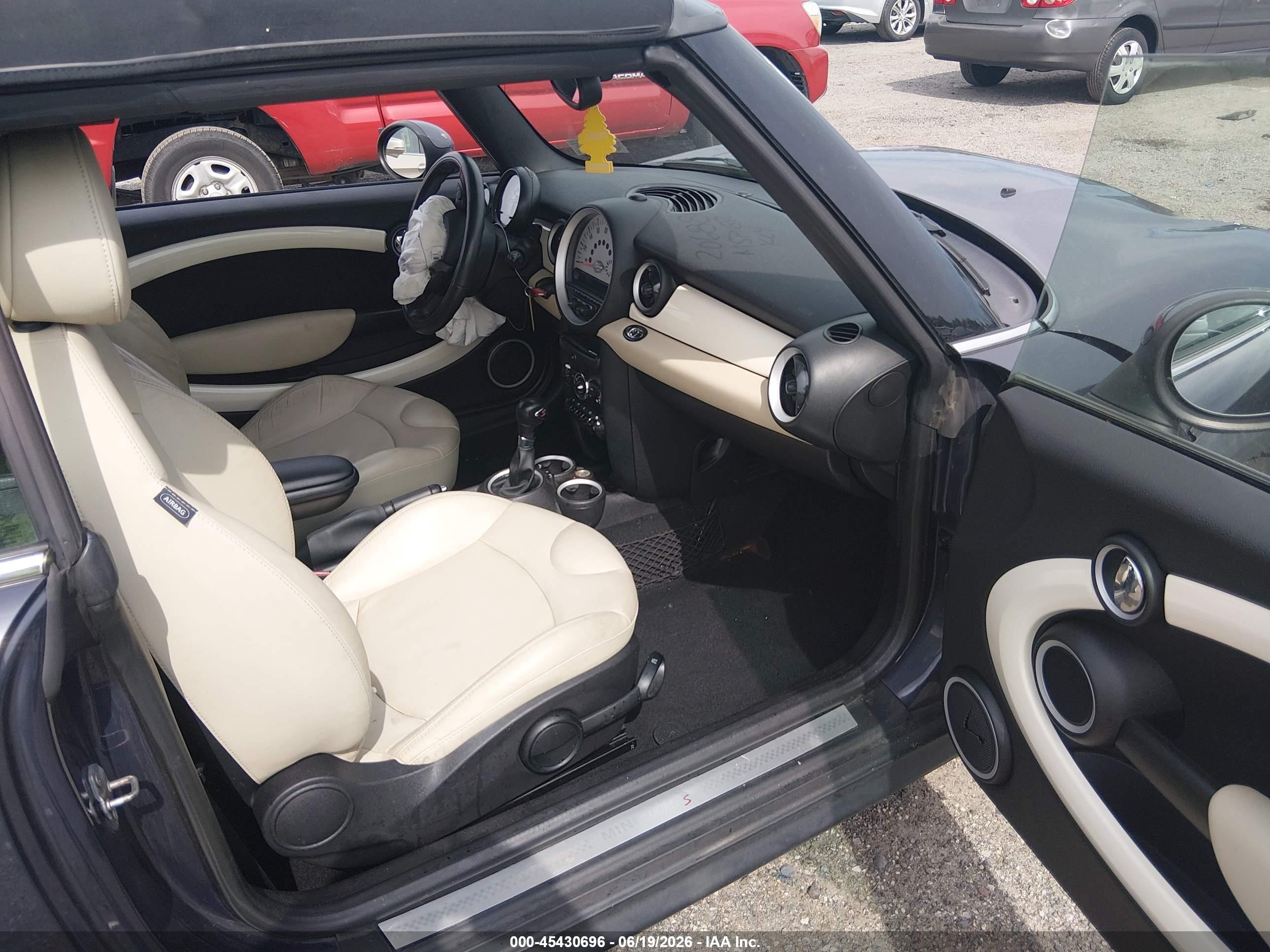 2013 Mini Convertible Cooper S Серый vin: WMWZP3C59DT551329