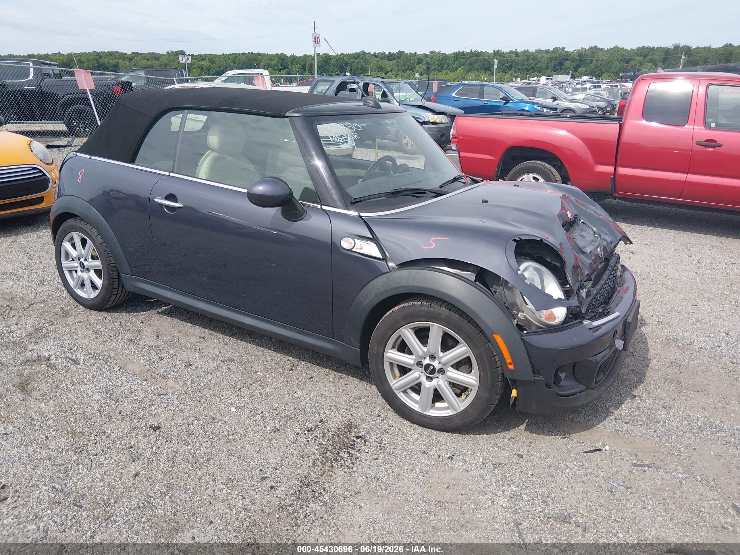 2013 Mini Convertible Cooper S Серый vin: WMWZP3C59DT551329