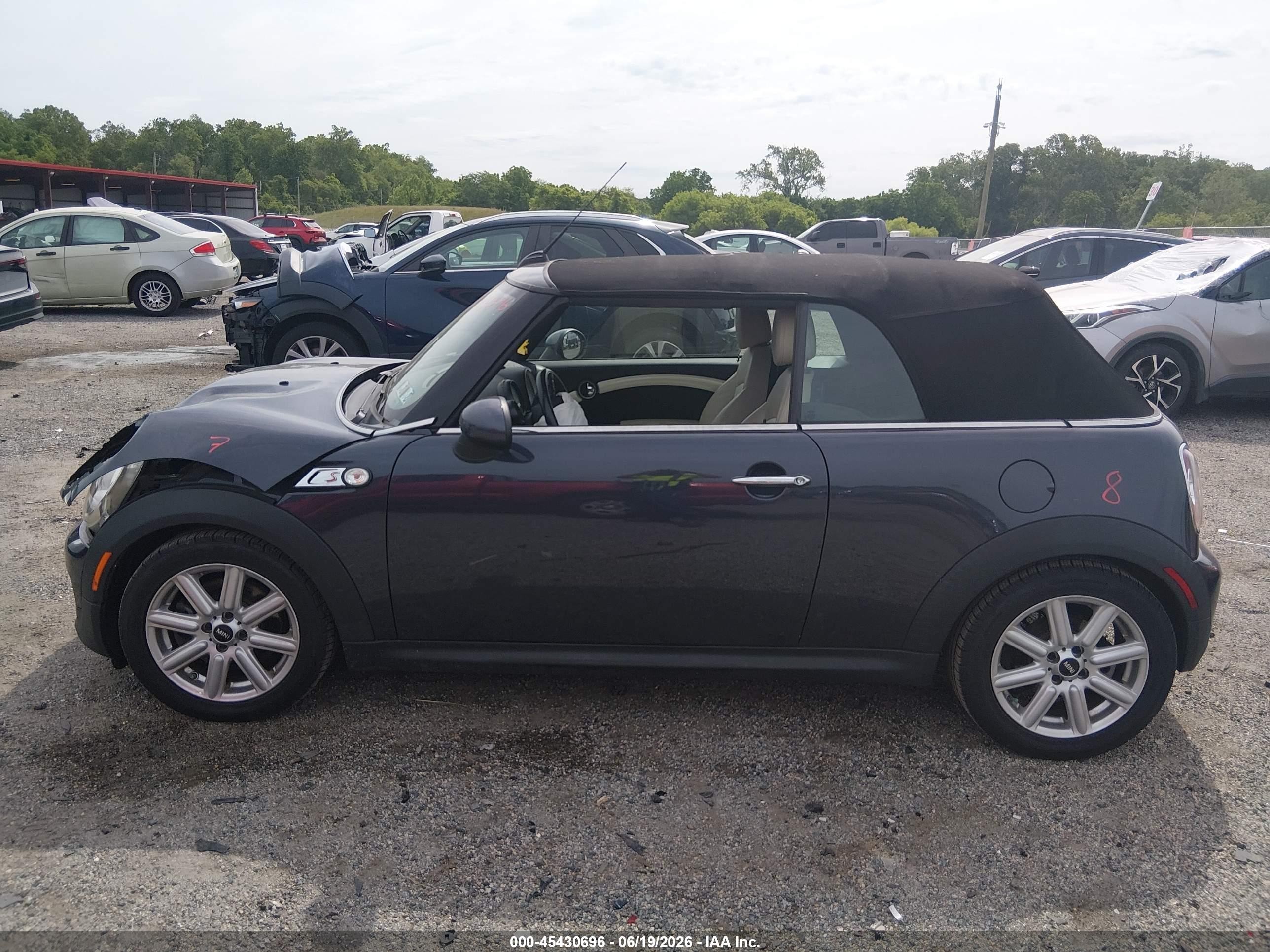 2013 Mini Convertible Cooper S Серый vin: WMWZP3C59DT551329