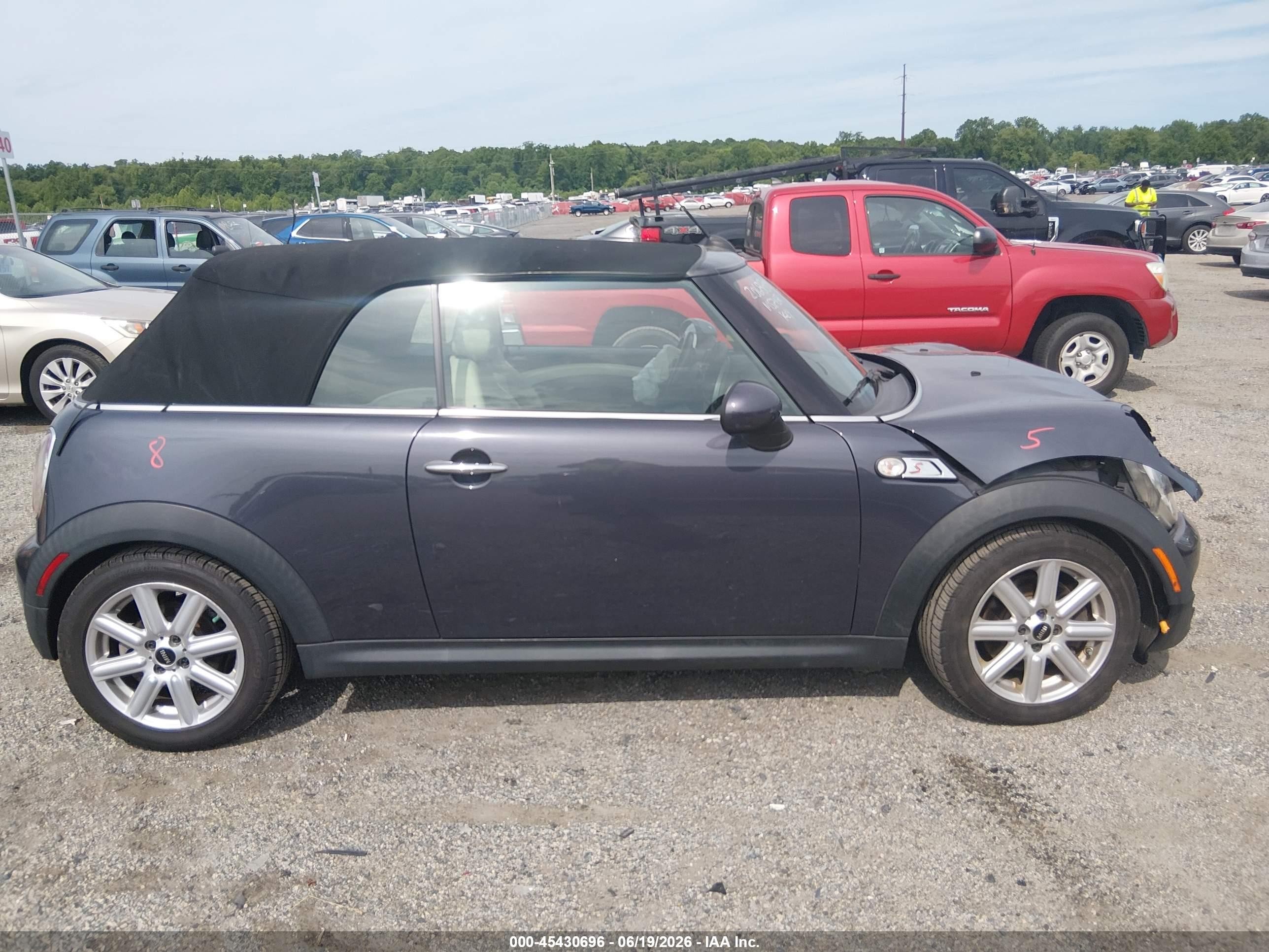 2013 Mini Convertible Cooper S Серый vin: WMWZP3C59DT551329