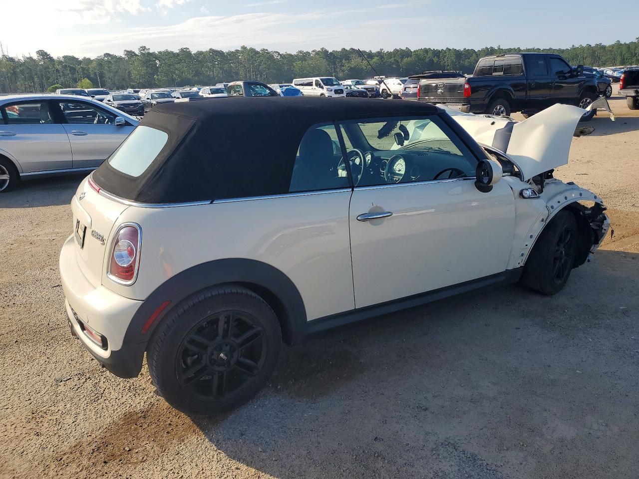 2014 Mini Cooper S White vin: WMWZP3C59ET707290